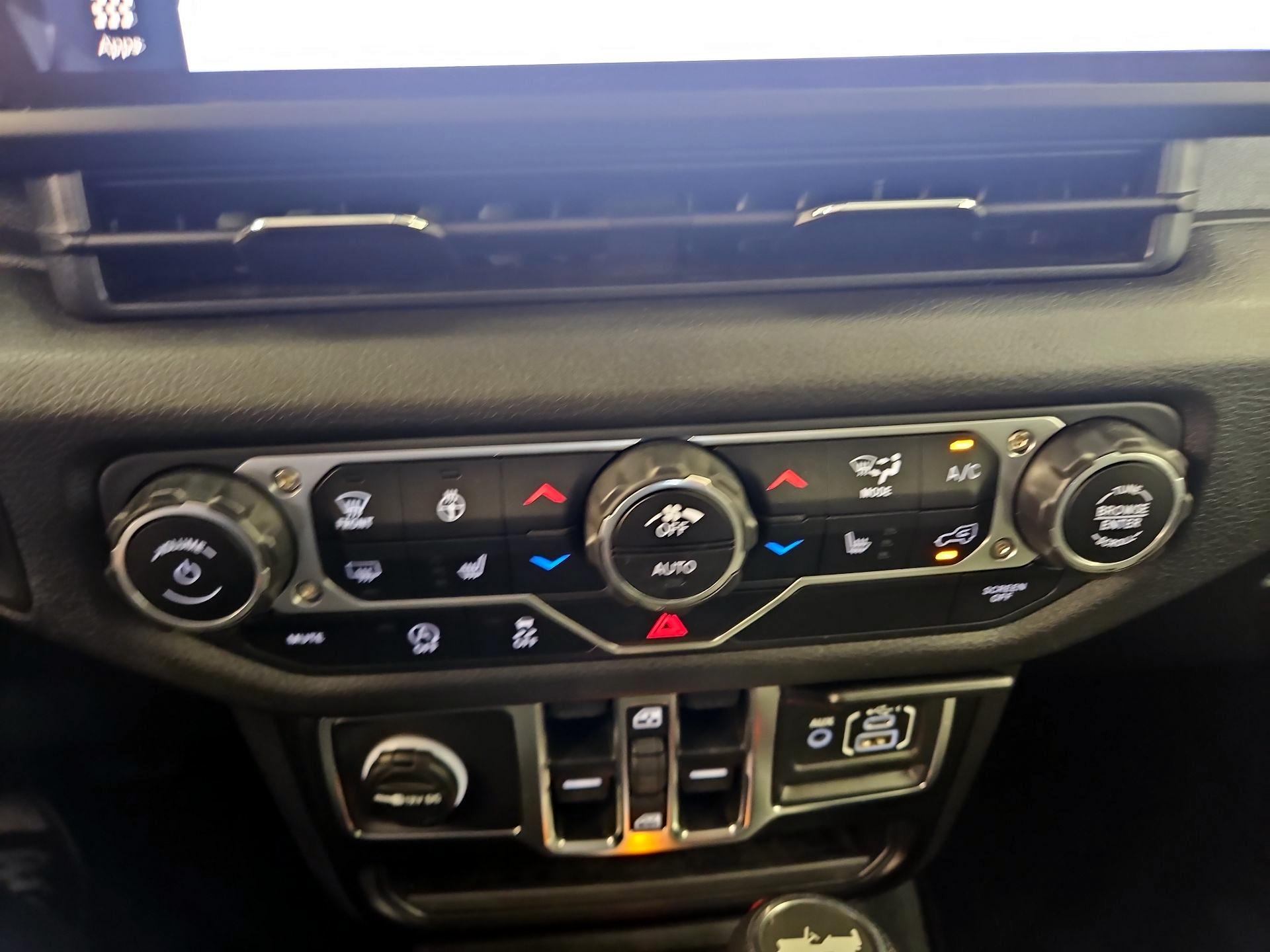 Thumbnail: 2025 Jeep Wrangler - 16