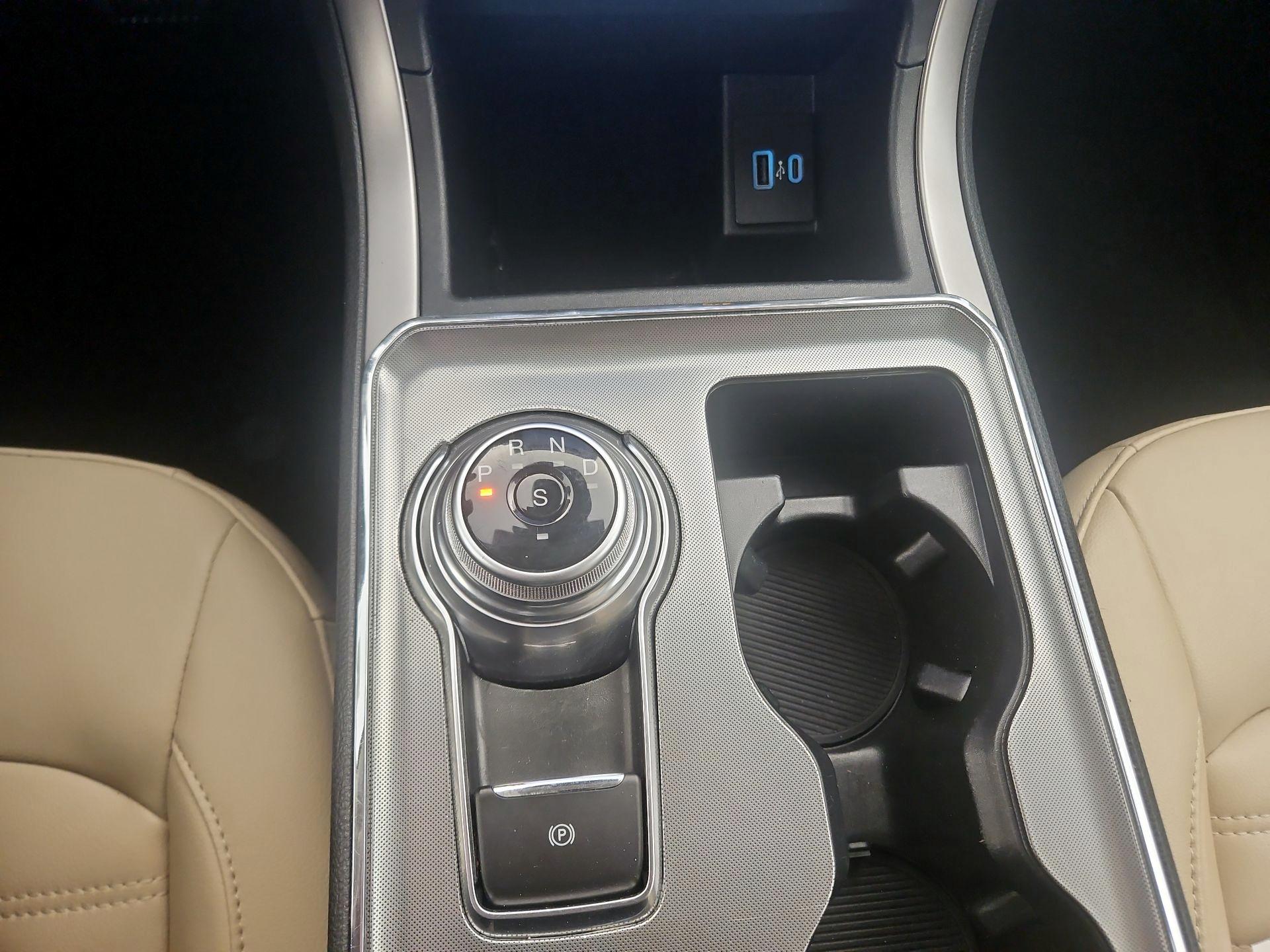 Thumbnail: 2022 Ford Edge - 18