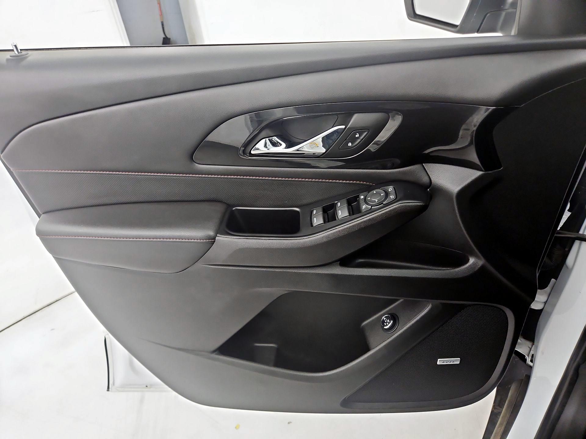 Thumbnail: 2023 Chevrolet Traverse - 12