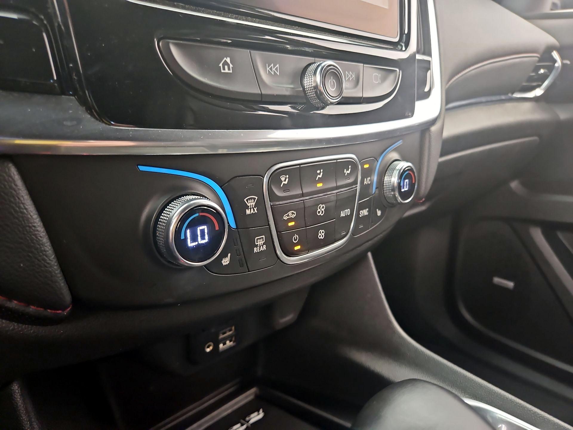 Thumbnail: 2023 Chevrolet Traverse - 17