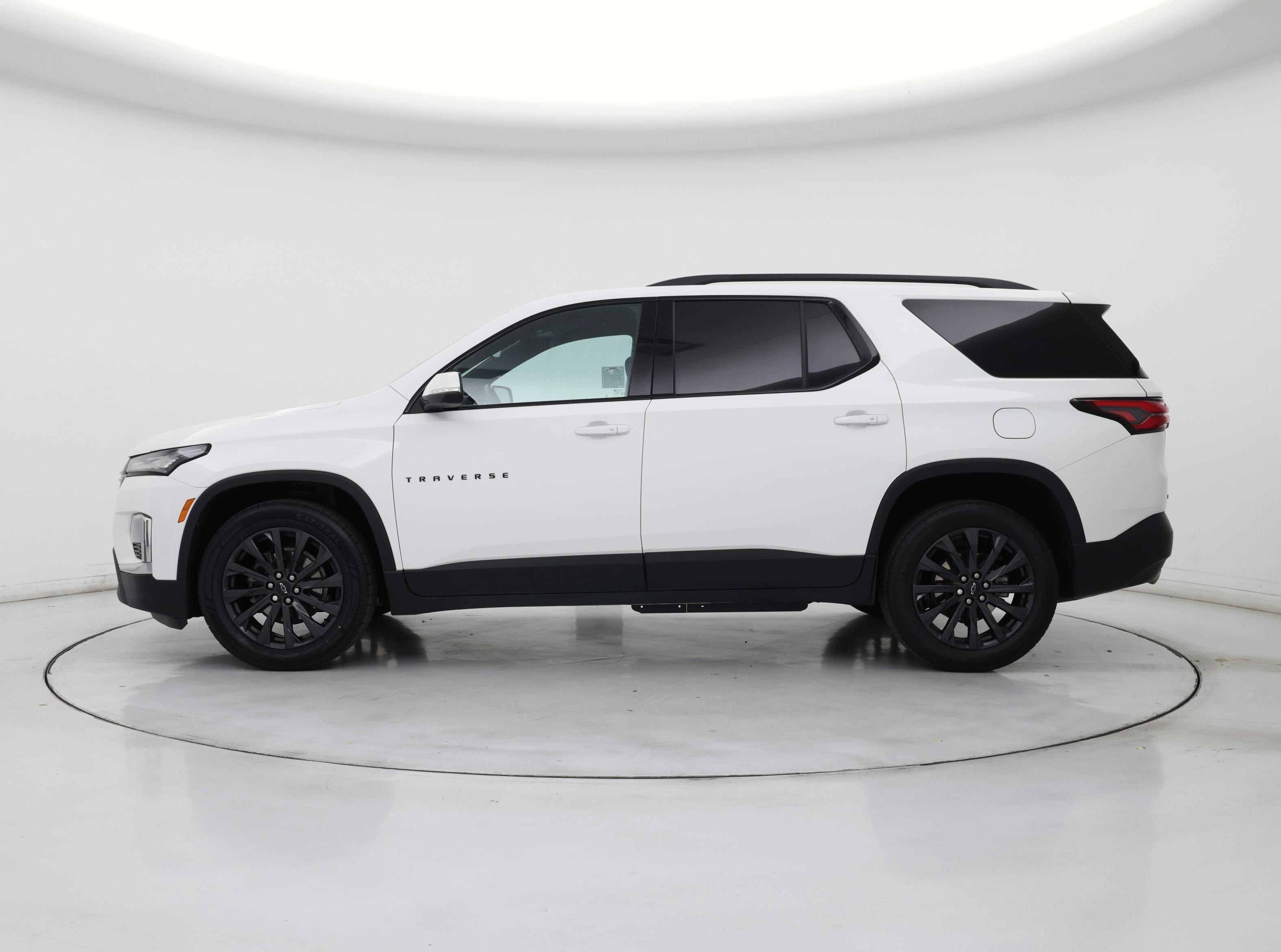 Thumbnail: 2023 Chevrolet Traverse - 3
