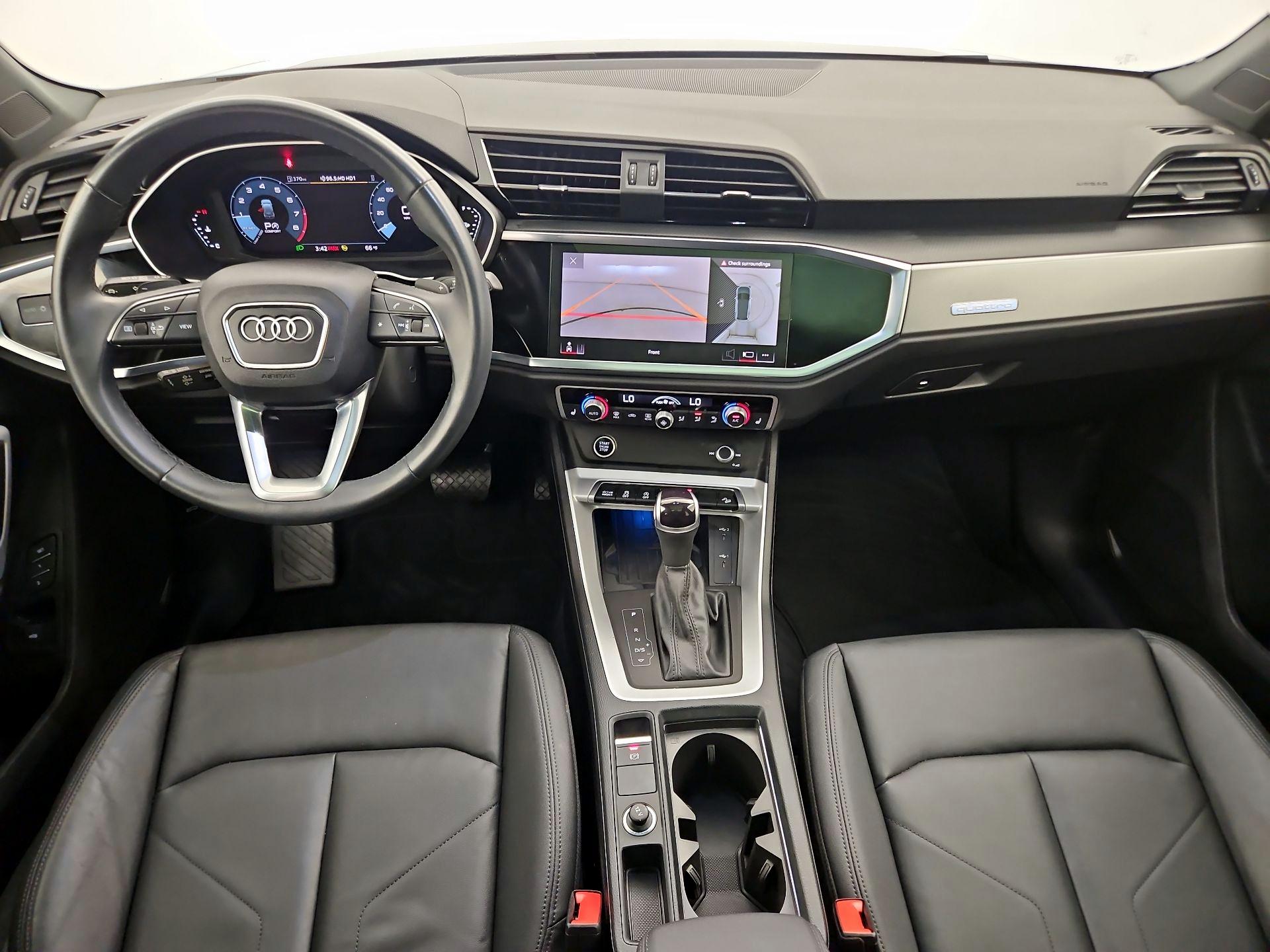 Thumbnail: 2023 Audi Q3 - 9