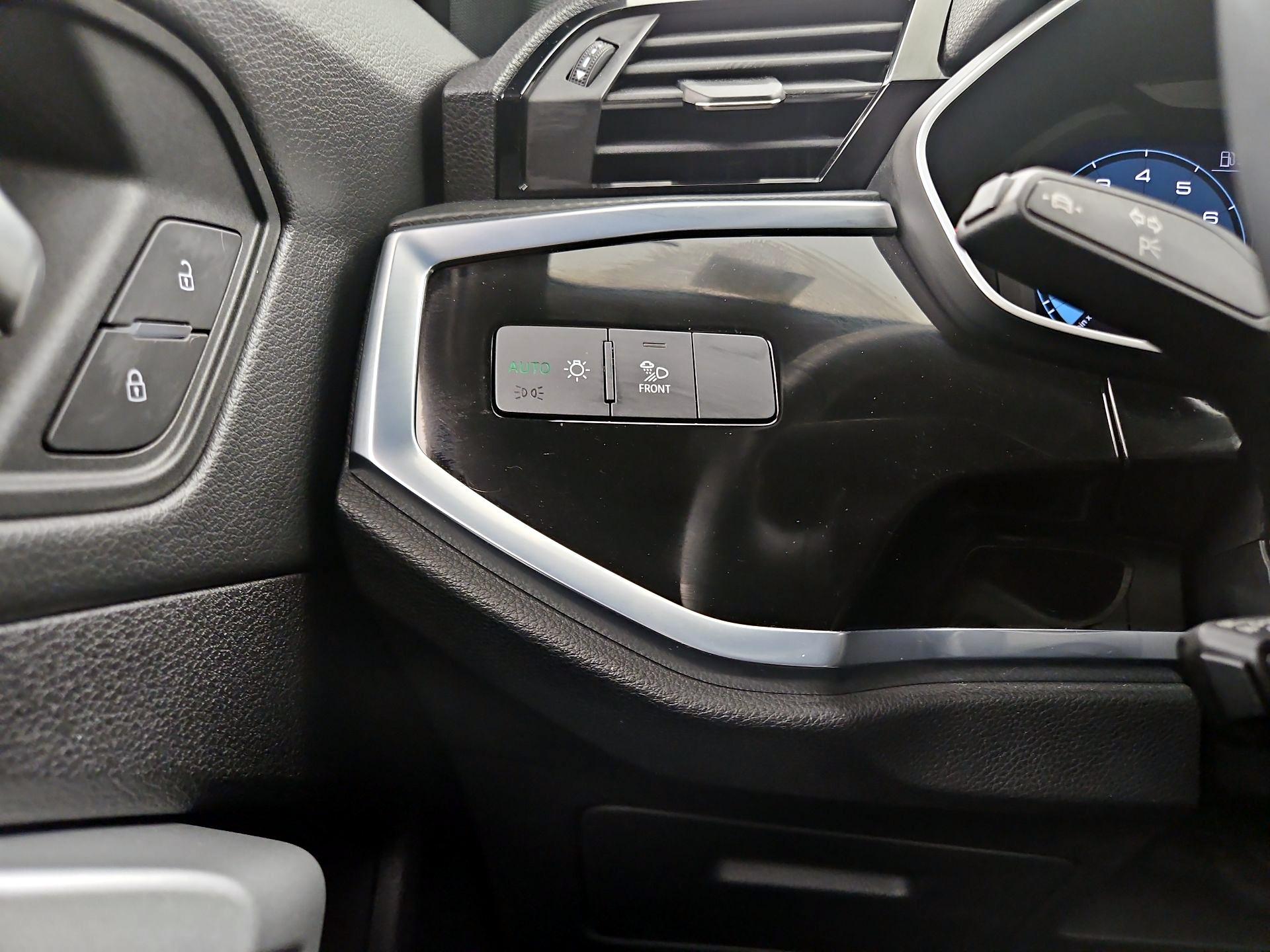 Thumbnail: 2023 Audi Q3 - 13