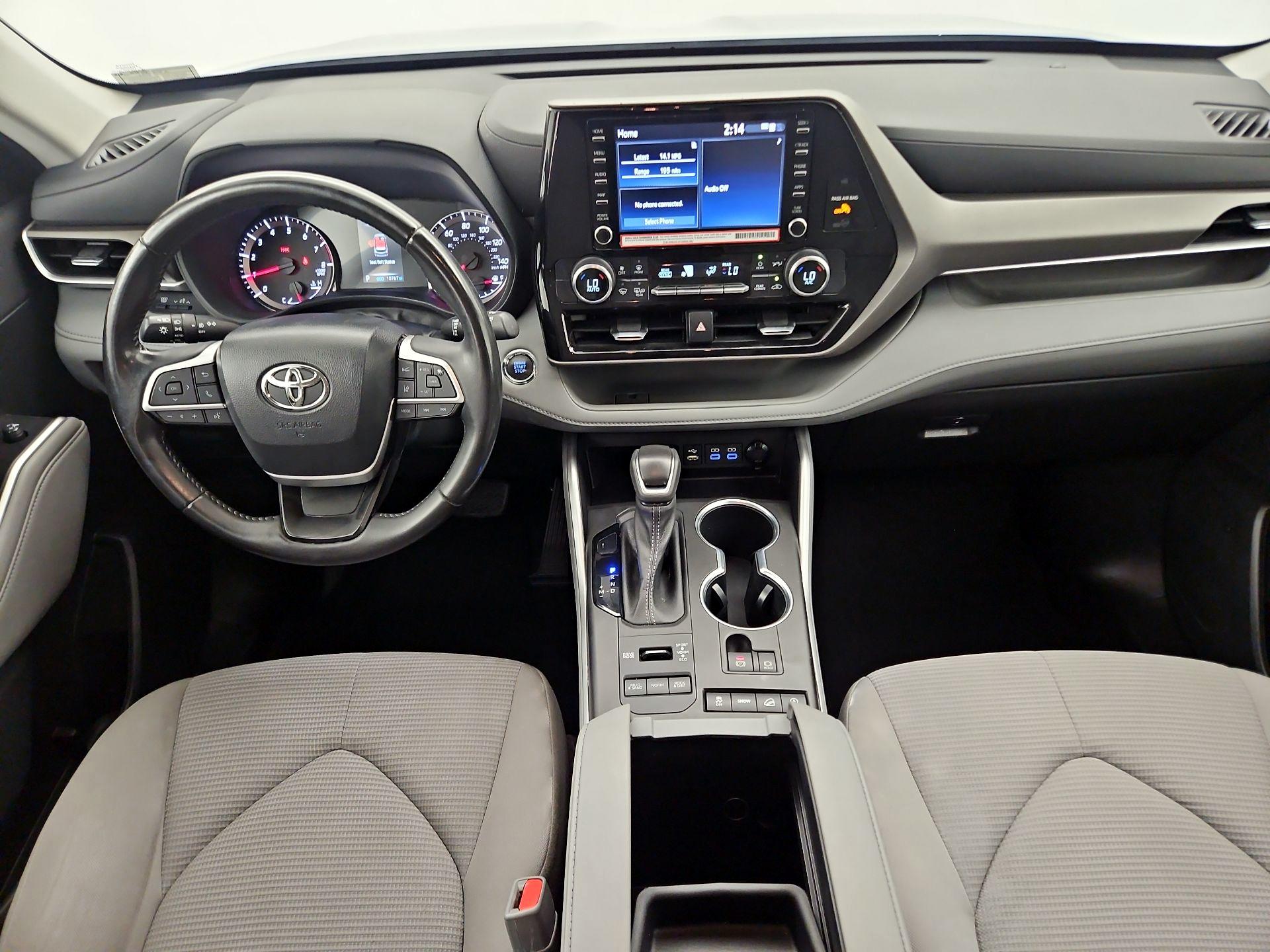 Thumbnail: 2022 Toyota Highlander - 9