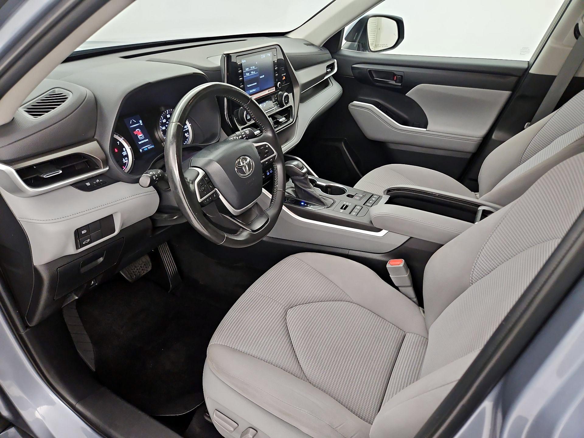 Thumbnail: 2022 Toyota Highlander - 11