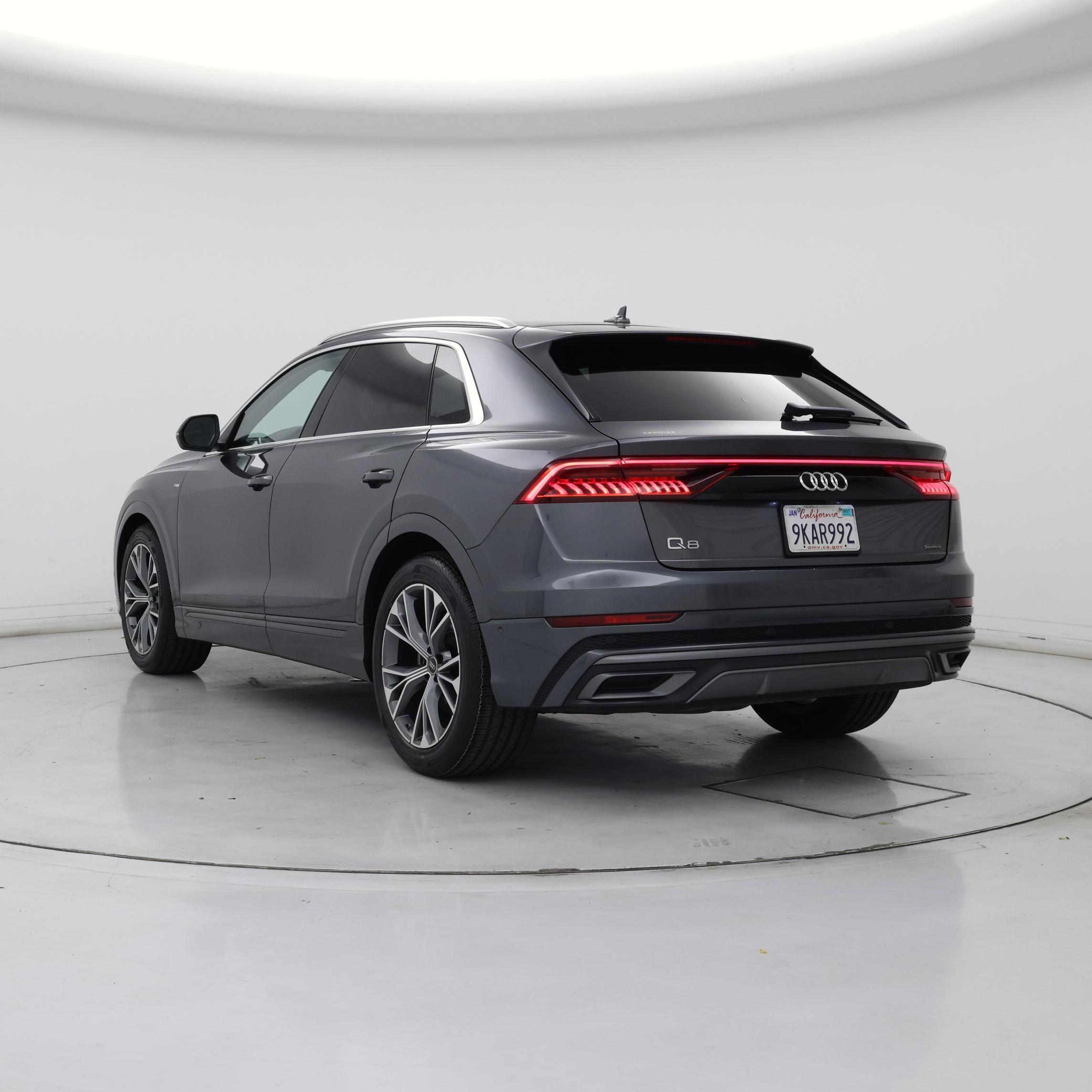 Thumbnail: 2023 Audi Q8 - 2