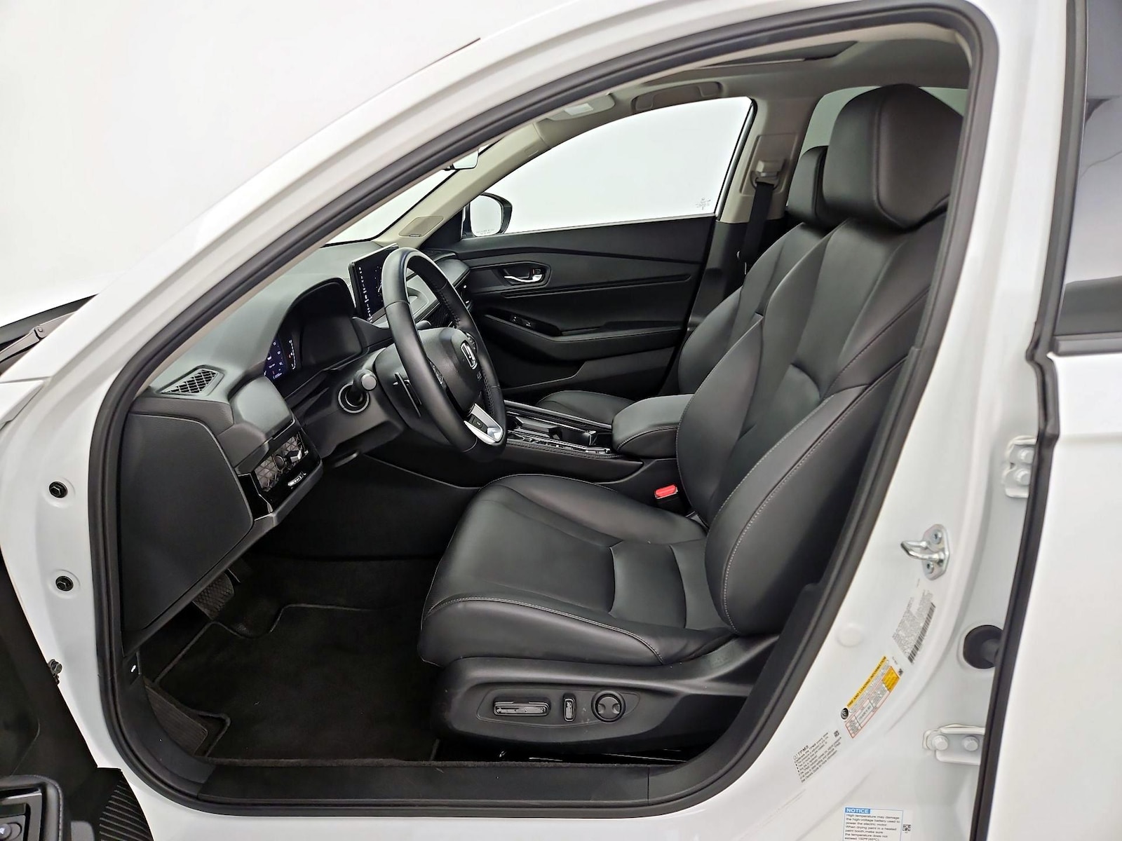 2025 Honda Accord Hybrid Touring - Photo 12