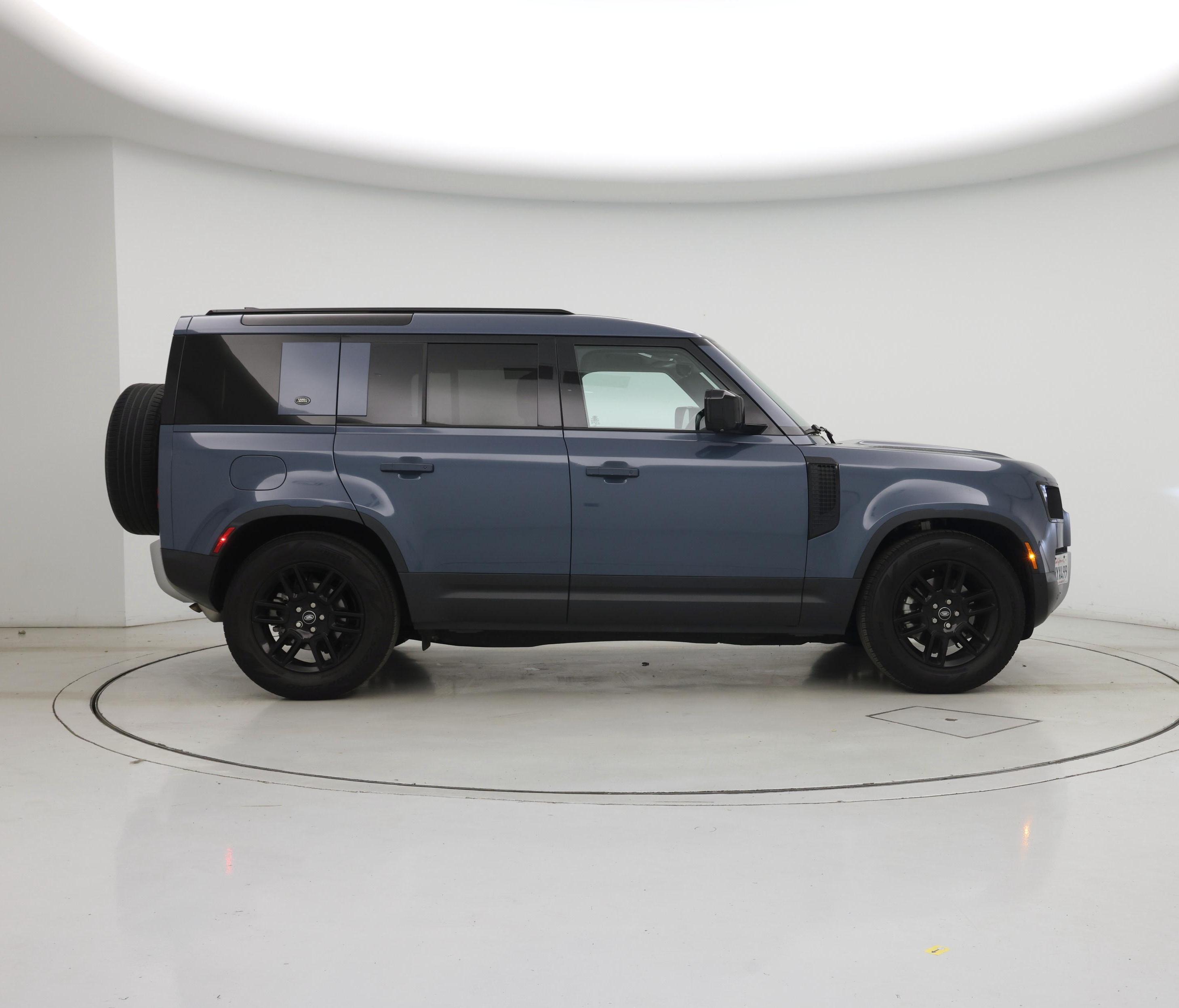 Thumbnail: 2023 Land Rover Defender - 7
