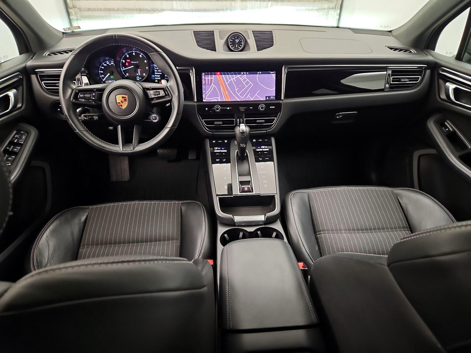 Thumbnail: 2023 Porsche Macan - 9