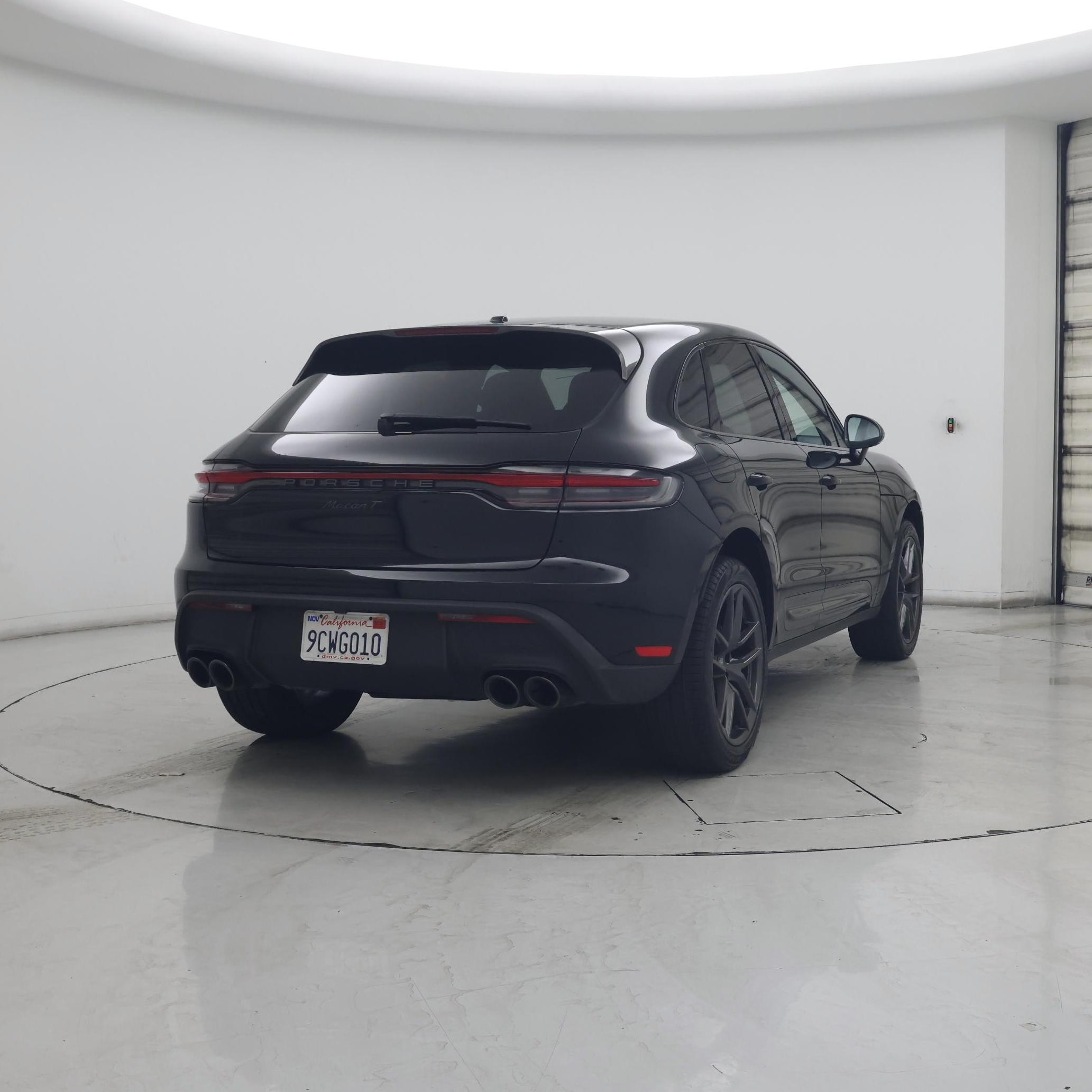 Thumbnail: 2023 Porsche Macan - 8
