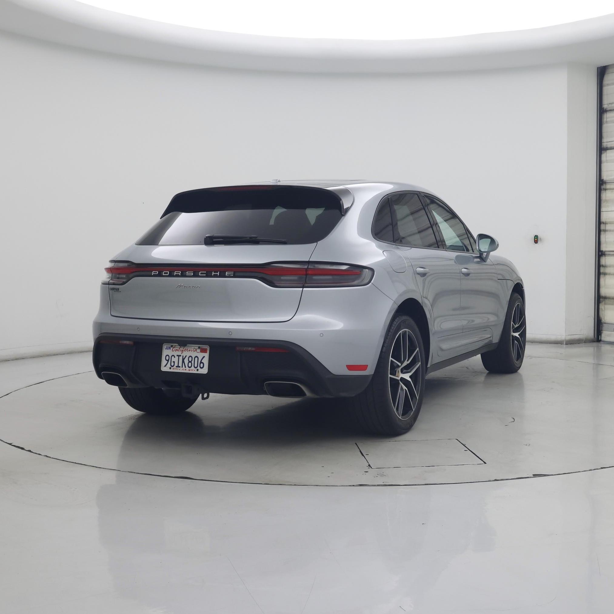 Thumbnail: 2022 Porsche Macan - 8