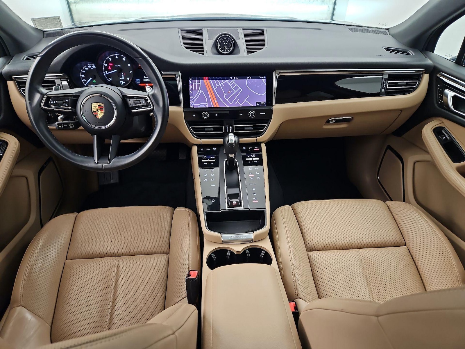 2023 Porsche Macan T - Photo 10