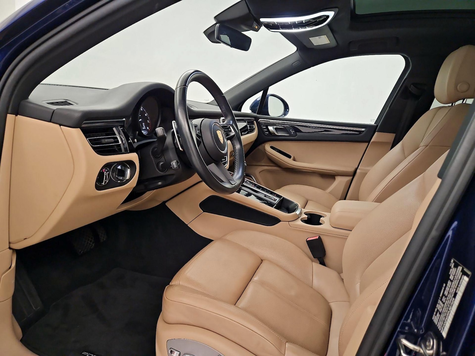 2023 Porsche Macan T - Photo 12
