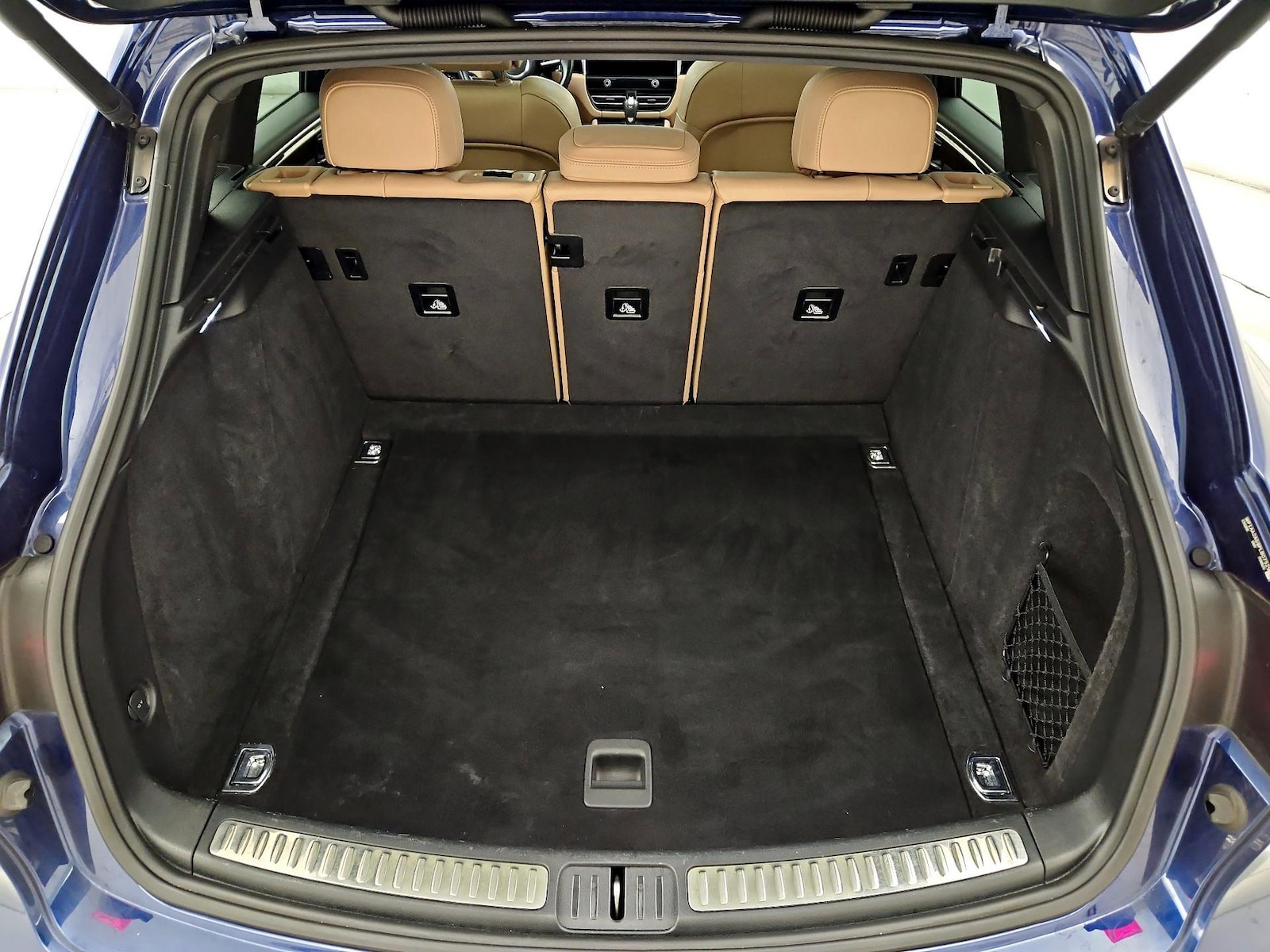 2023 Porsche Macan T - Photo 23