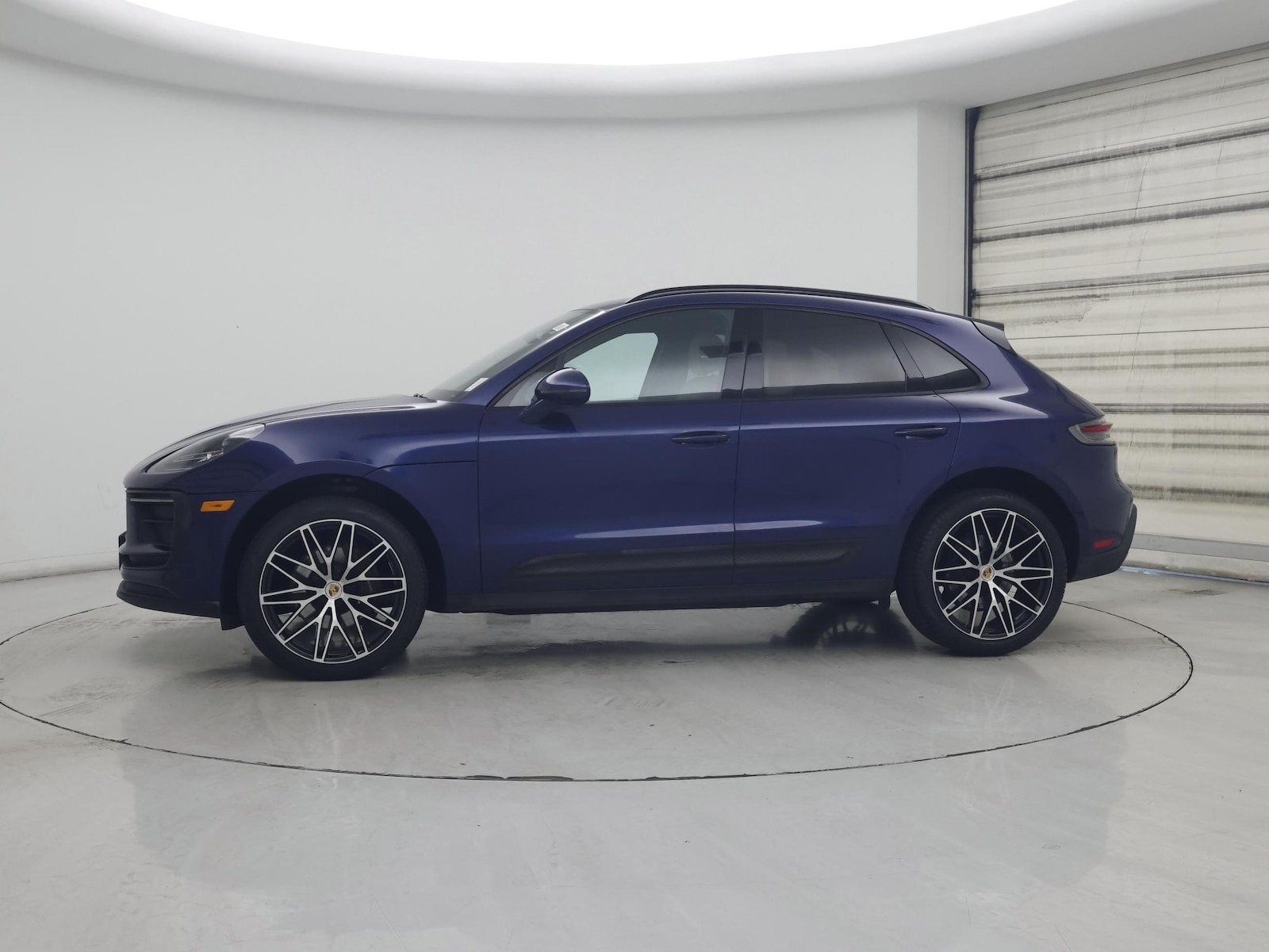 2023 Porsche Macan T - Photo 4
