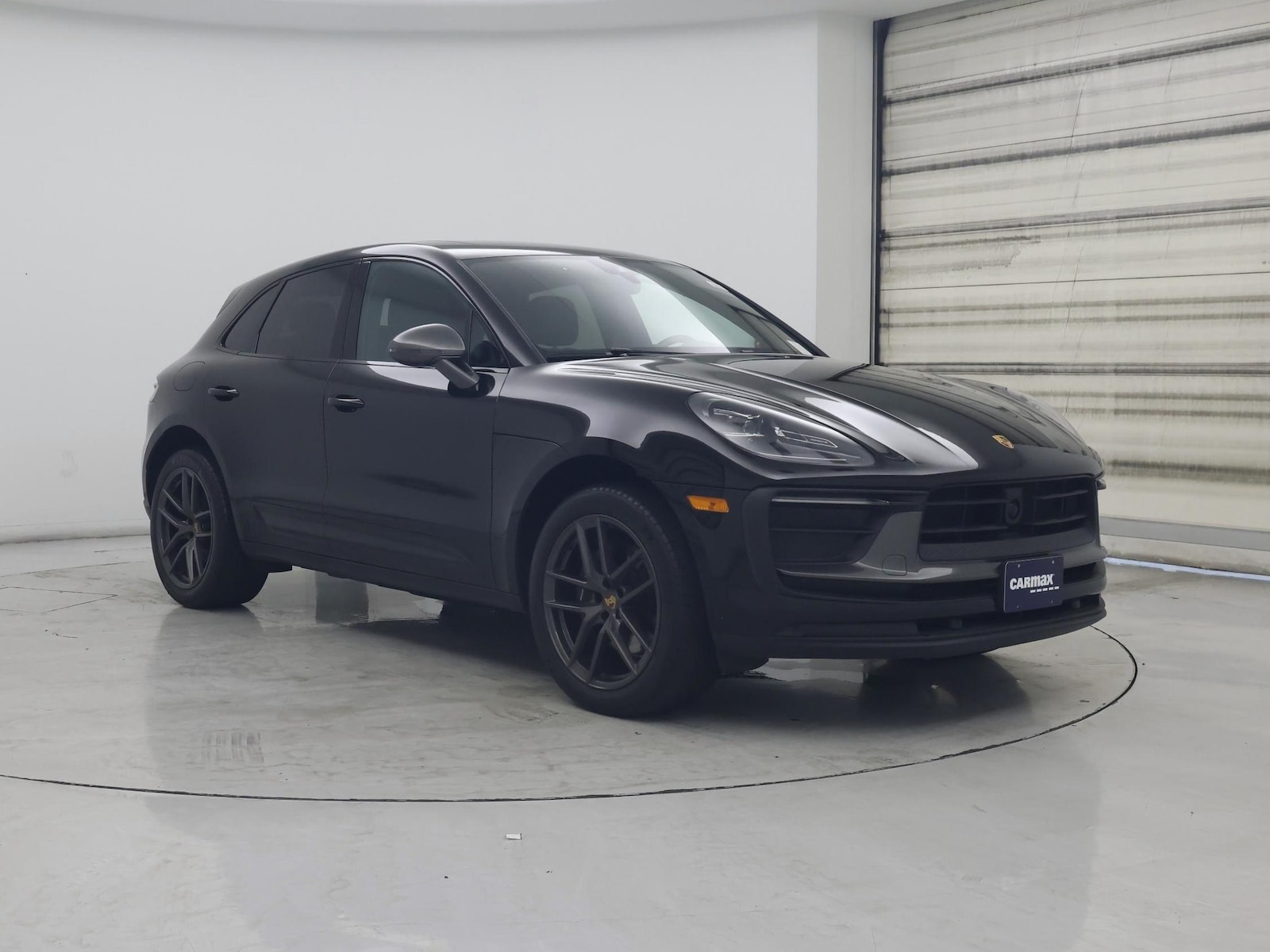 2023 Porsche Macan T - Photo 2
