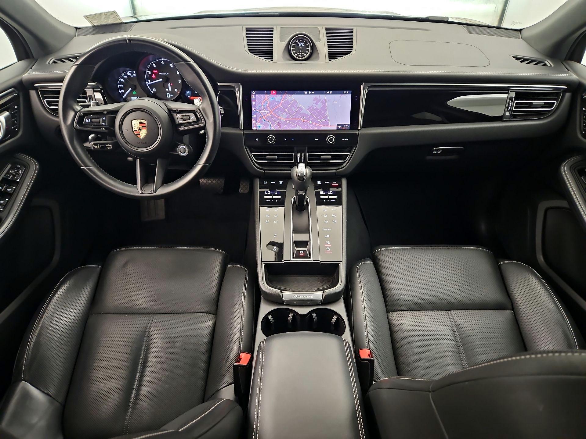 Thumbnail: 2023 Porsche Macan - 9