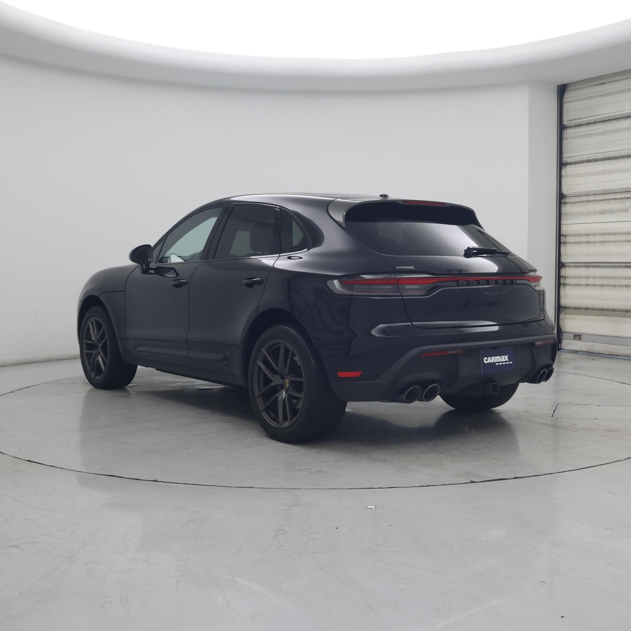 Thumbnail: 2023 Porsche Macan - 2