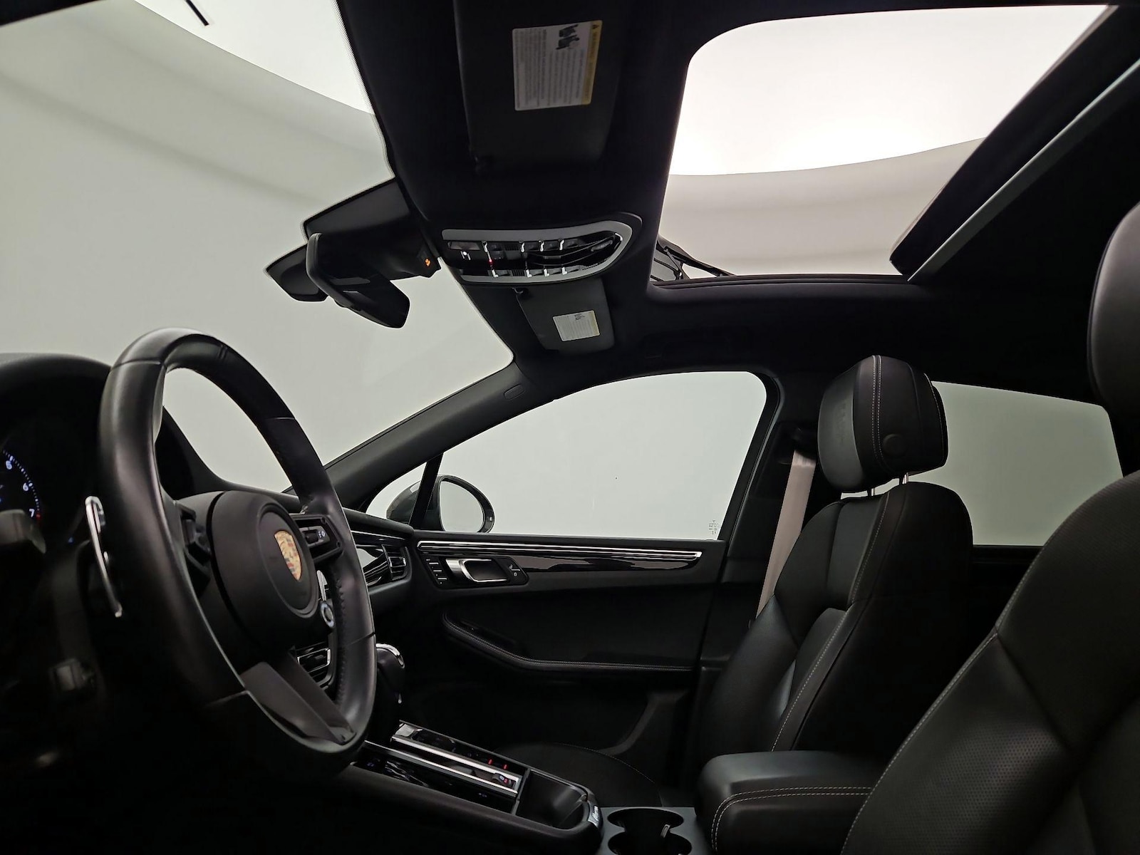 2023 Porsche Macan T - Photo 21