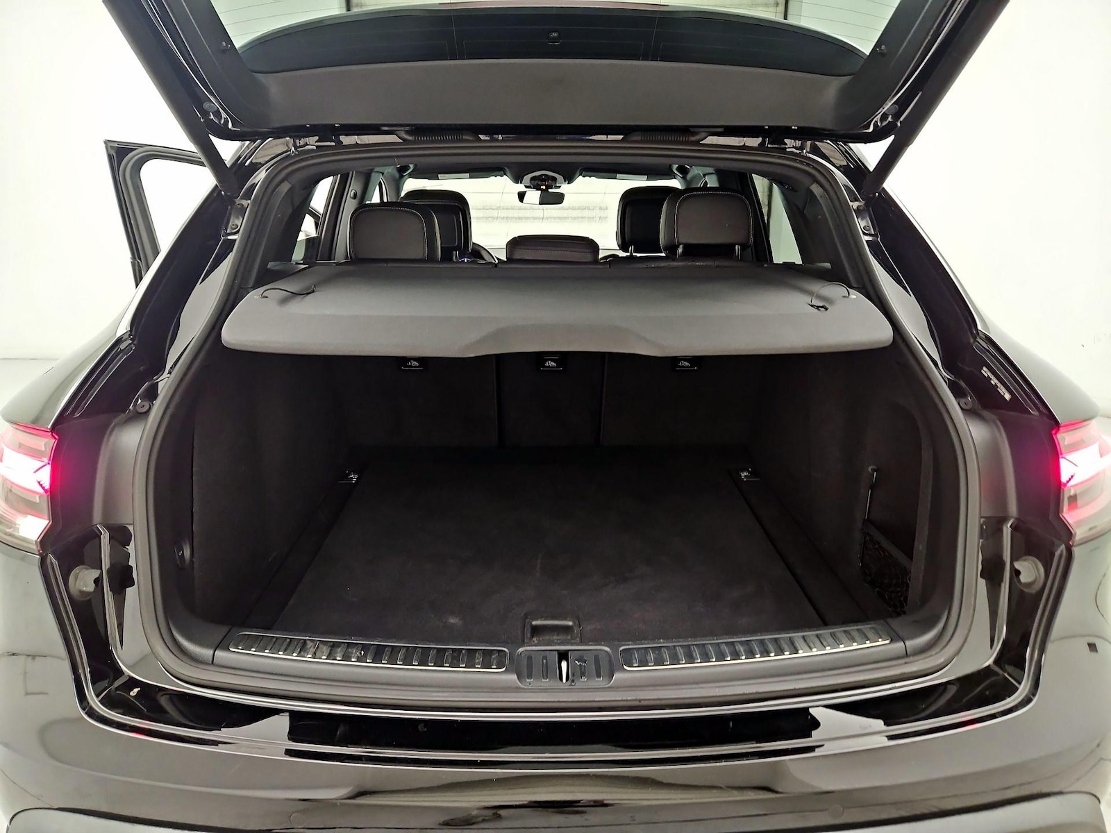2023 Porsche Macan T - Photo 23