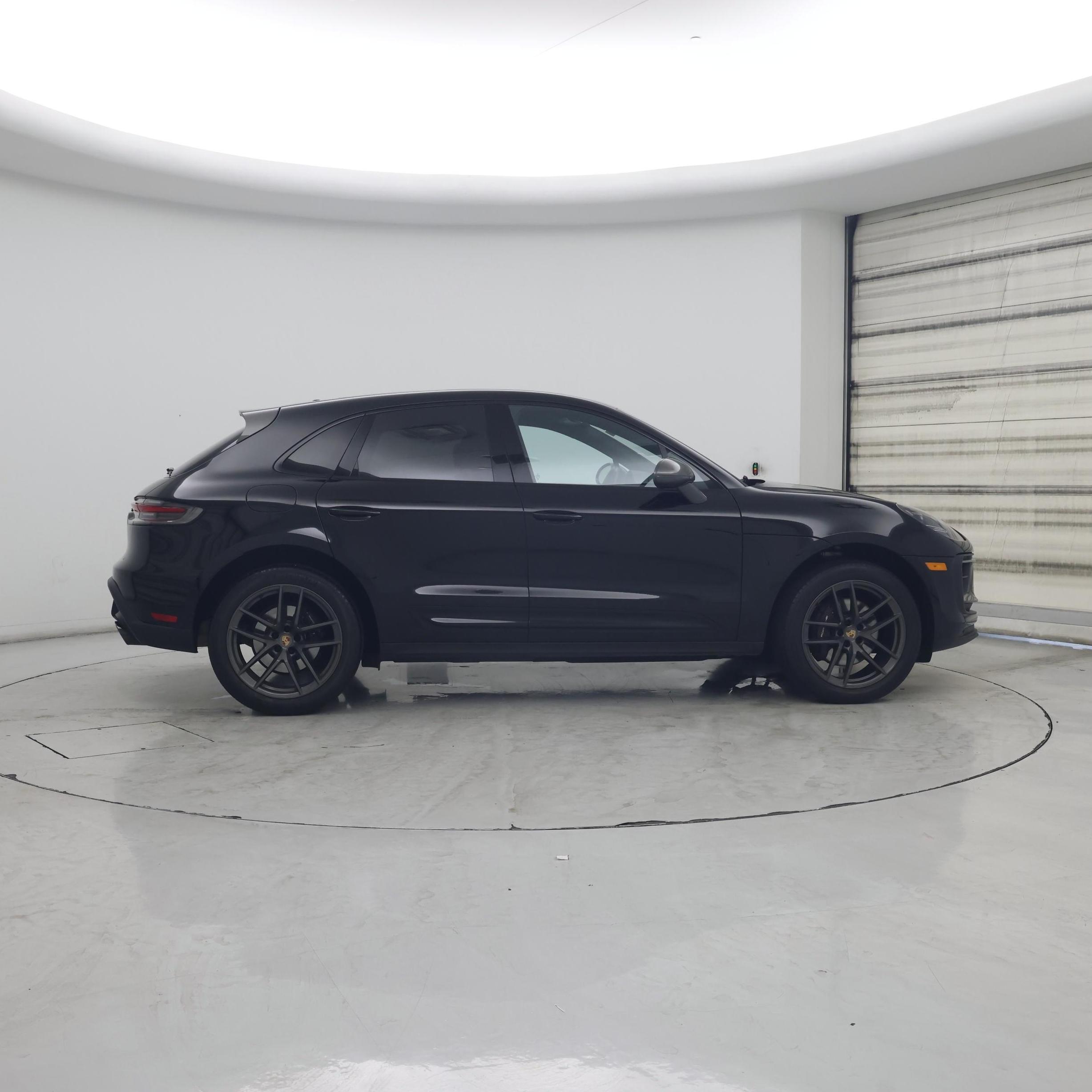Thumbnail: 2023 Porsche Macan - 7