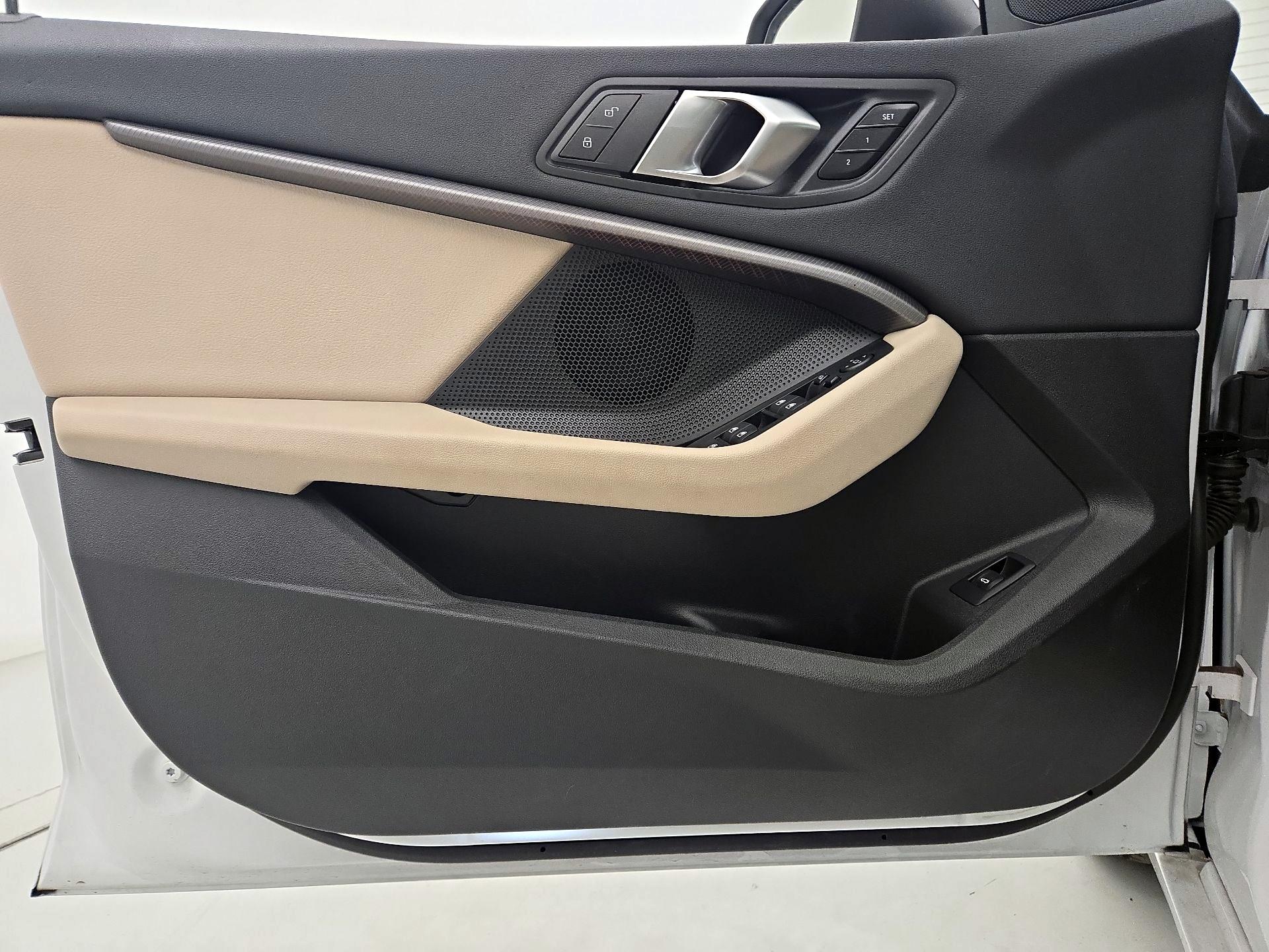 Thumbnail: 2024 BMW 2 Series - 12
