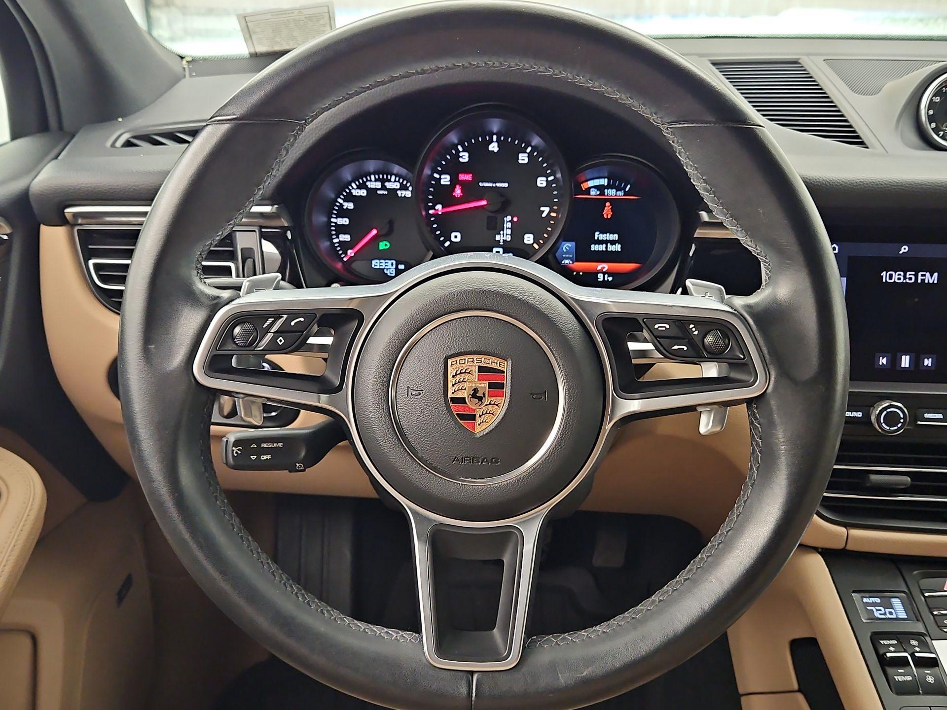 Thumbnail: 2020 Porsche Macan - 10
