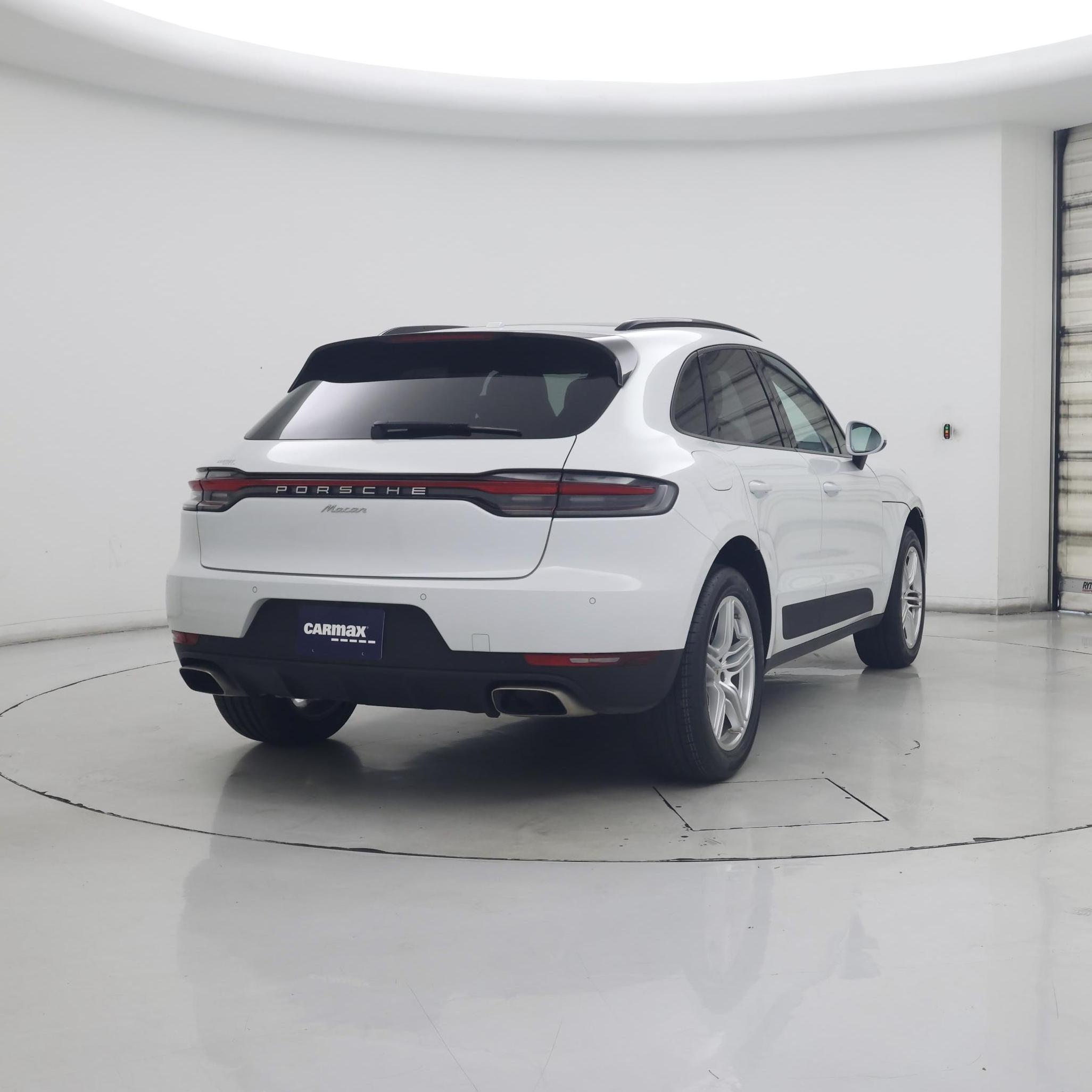 Thumbnail: 2020 Porsche Macan - 8