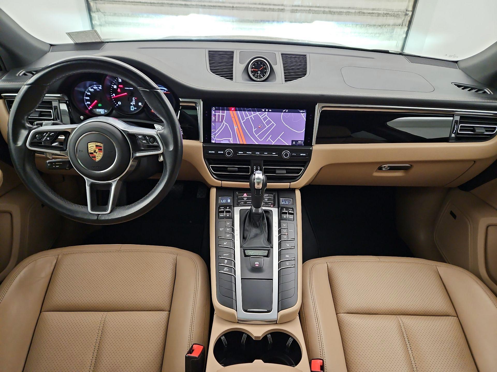 Thumbnail: 2021 Porsche Macan - 9