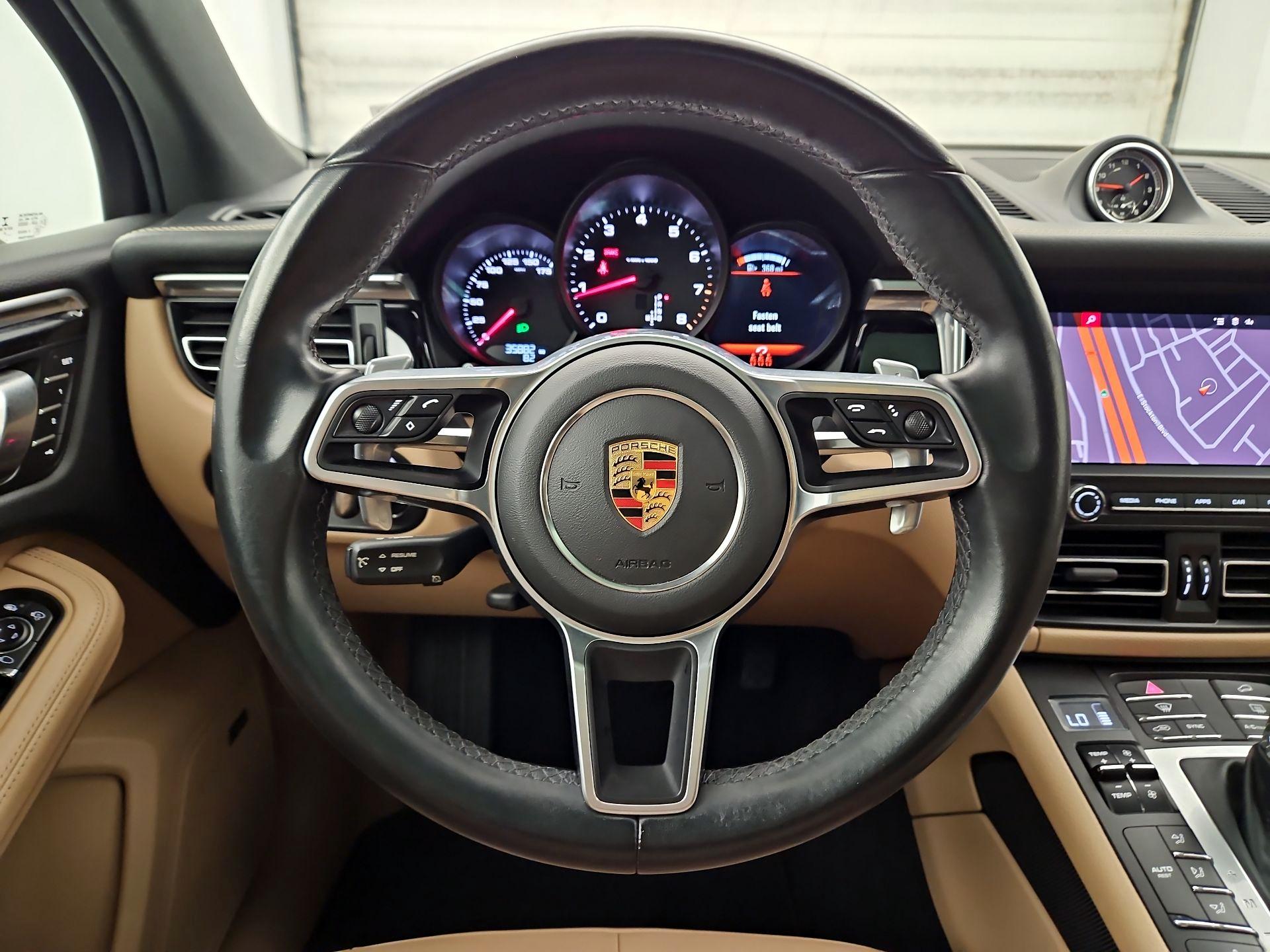 Thumbnail: 2021 Porsche Macan - 10