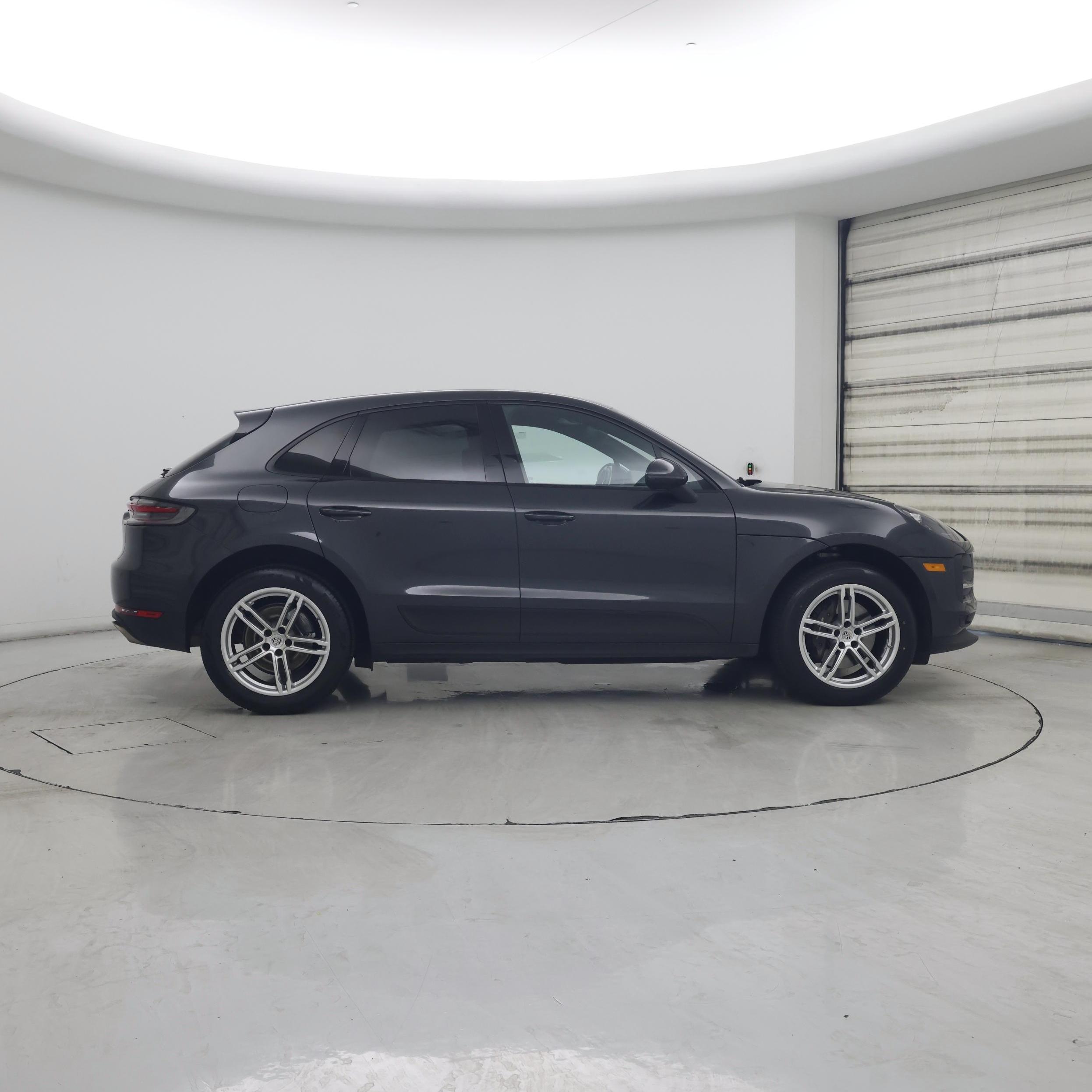 Thumbnail: 2021 Porsche Macan - 7