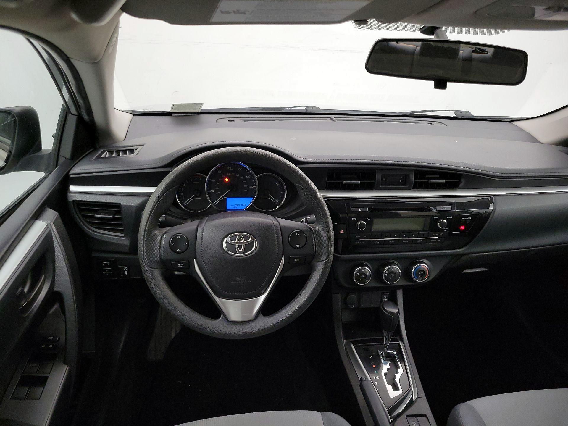 Thumbnail: 2015 Toyota Corolla - 10