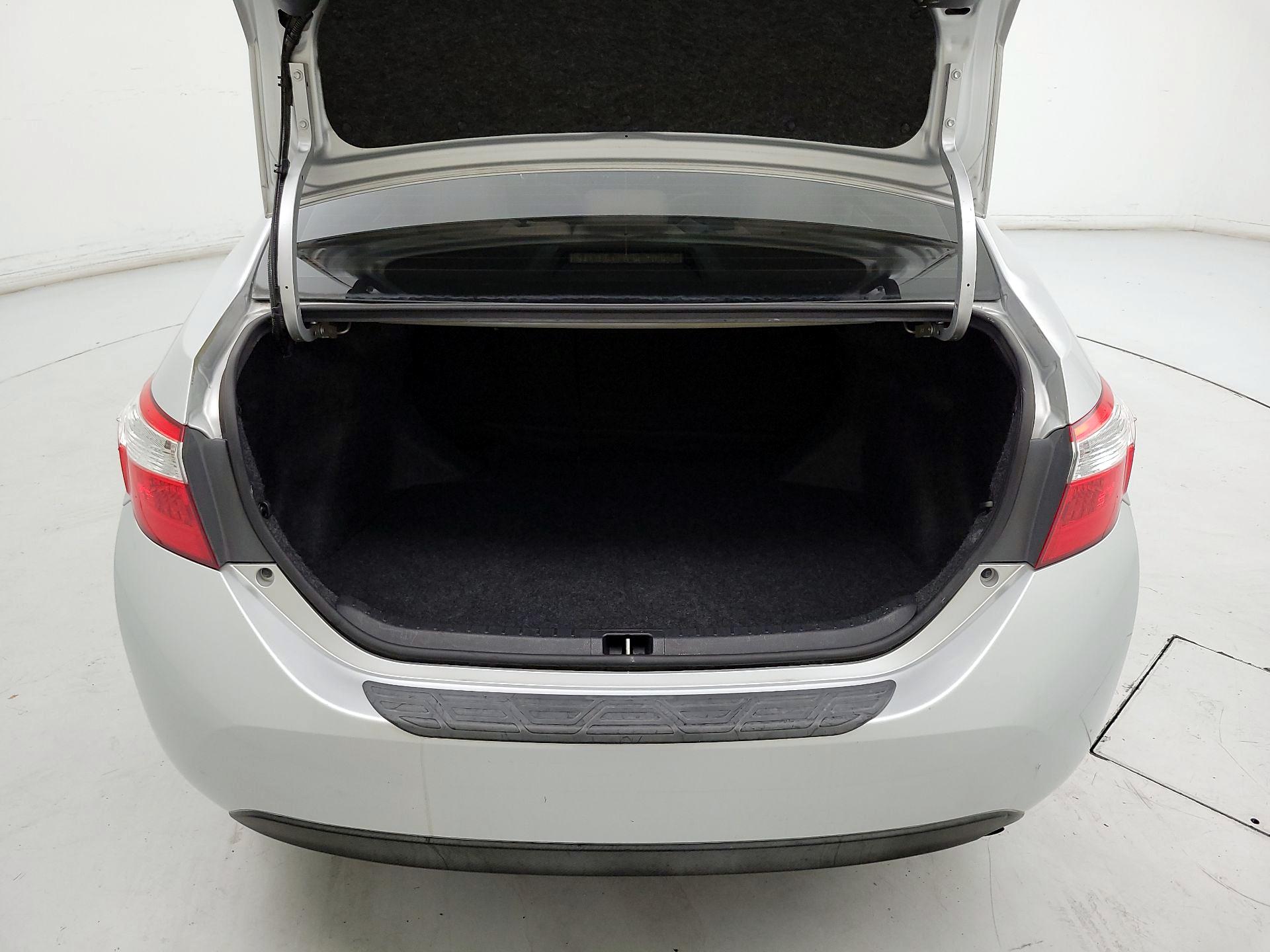 Thumbnail: 2015 Toyota Corolla - 19