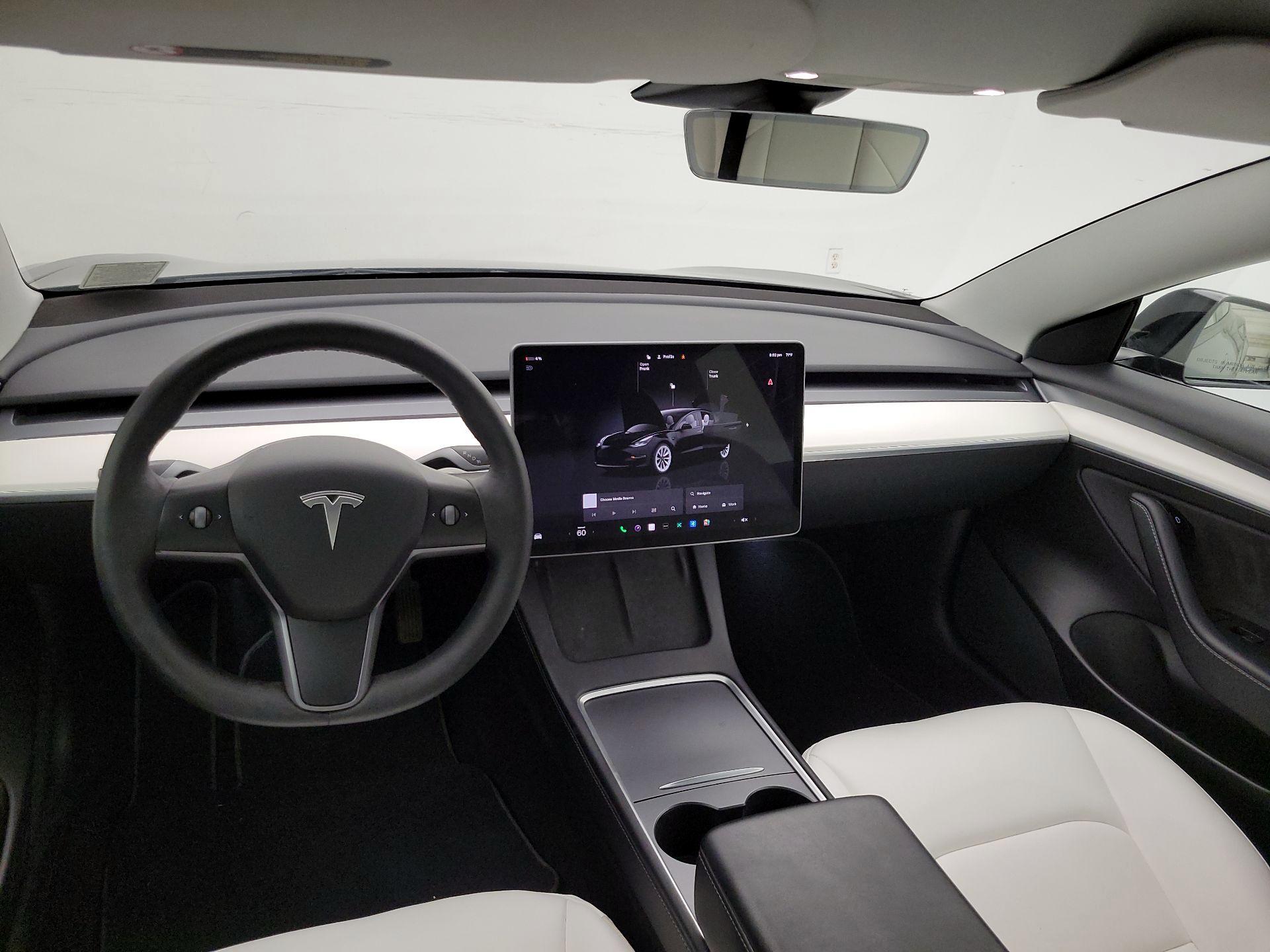 Thumbnail: 2022 Tesla Model 3 - 9