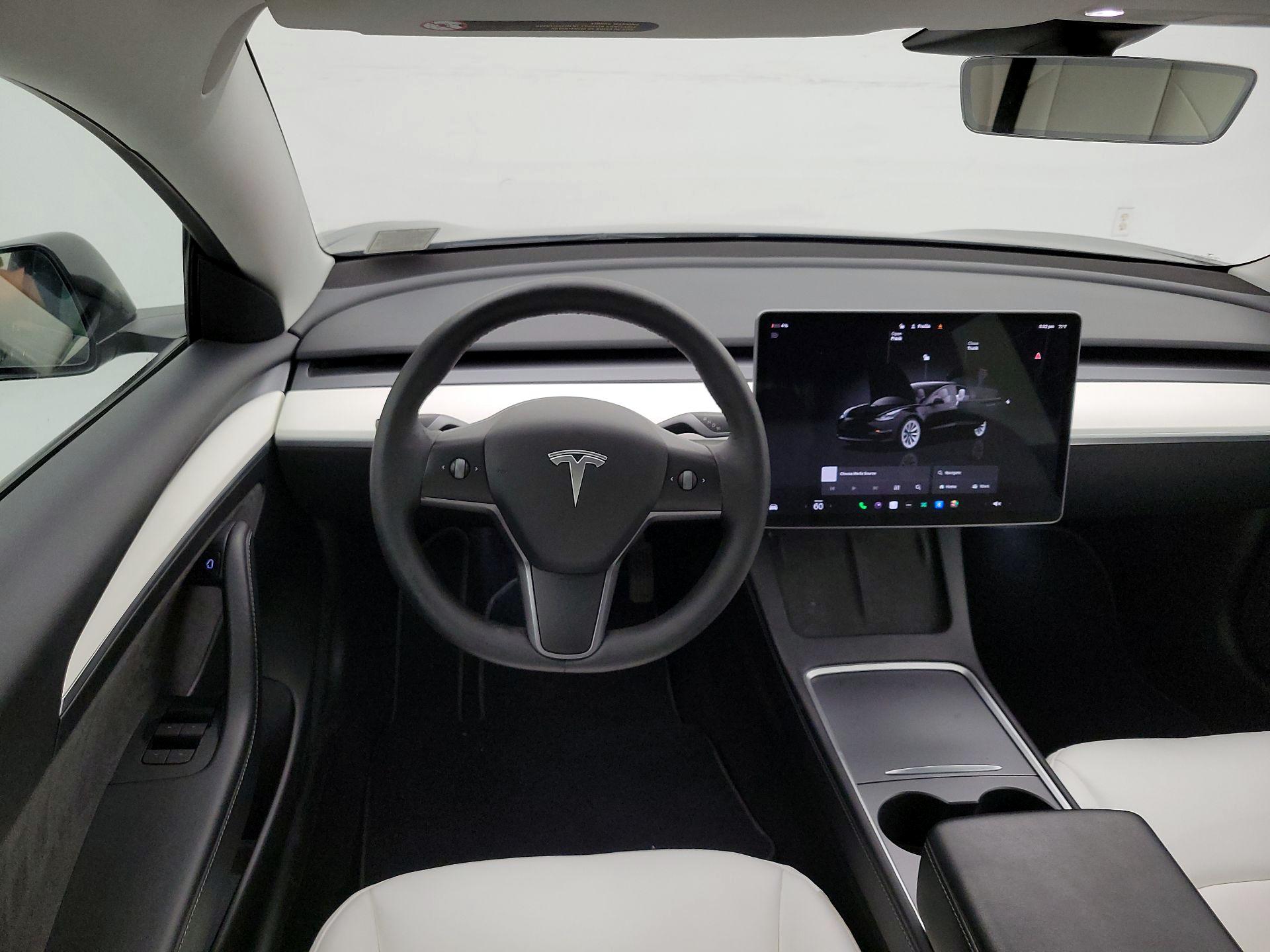 Thumbnail: 2022 Tesla Model 3 - 10