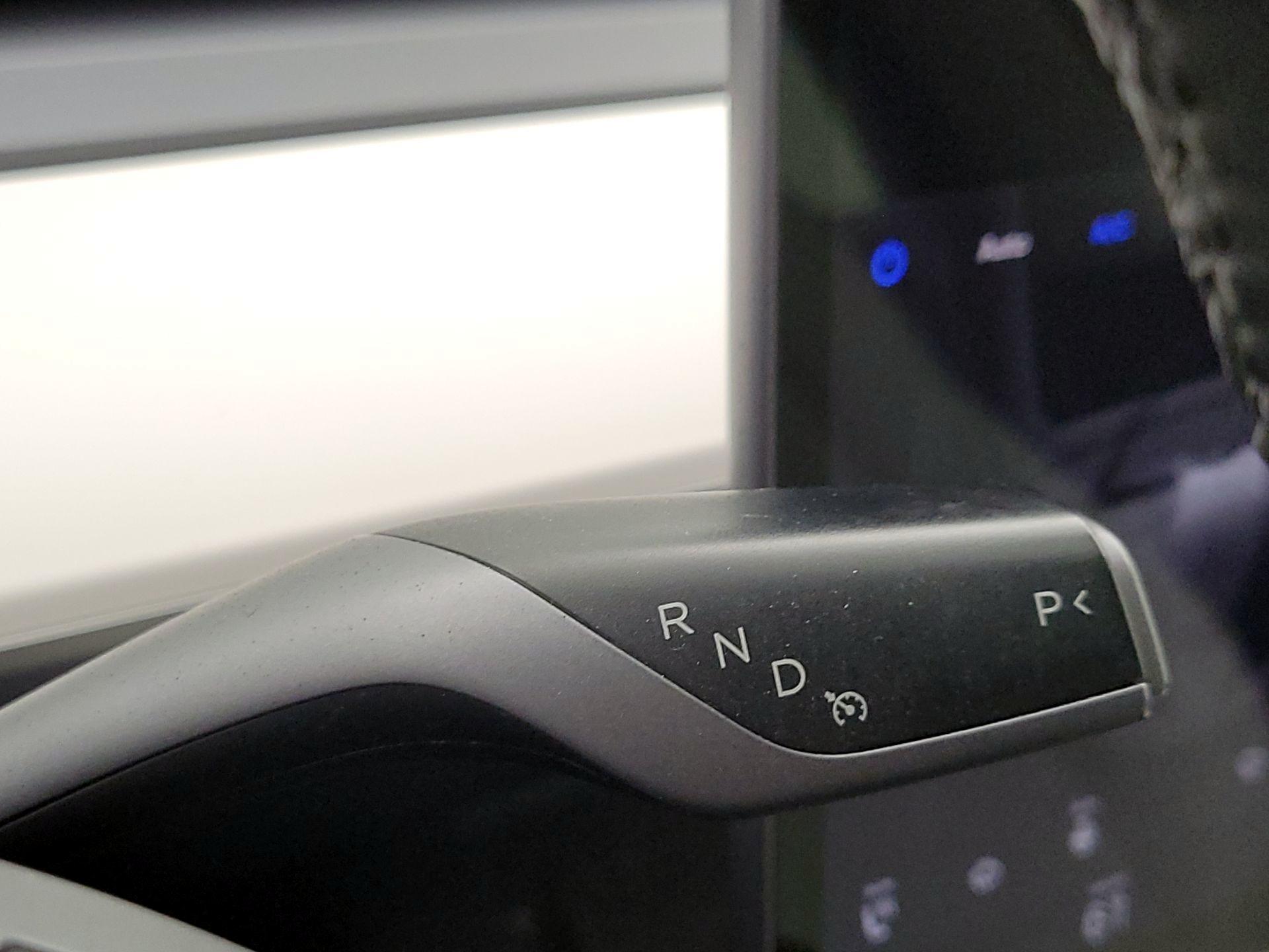 Thumbnail: 2022 Tesla Model 3 - 17