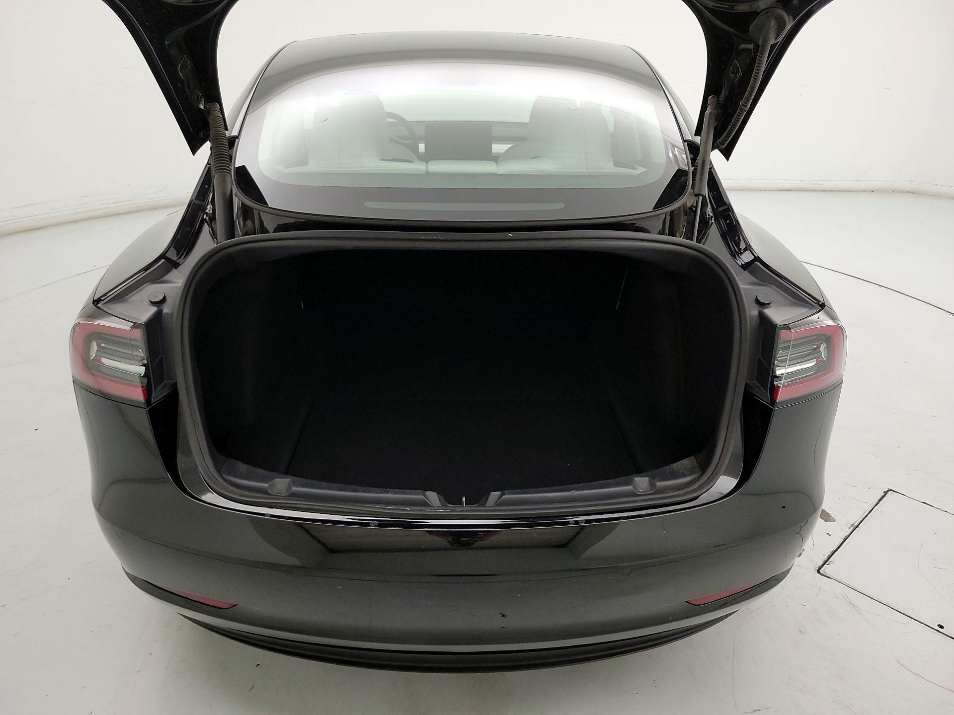 Thumbnail: 2022 Tesla Model 3 - 19