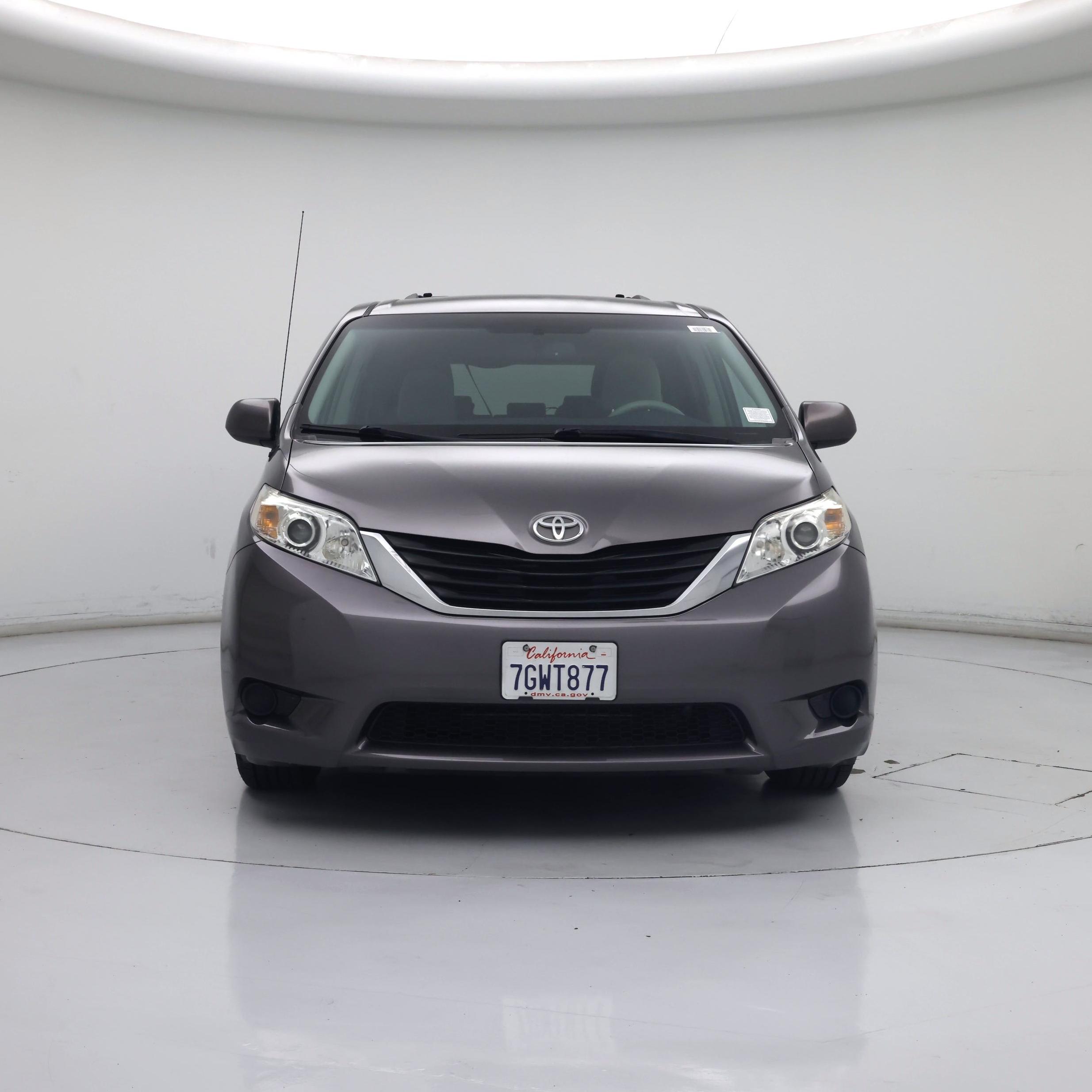 Thumbnail: 2014 Toyota Sienna - 5