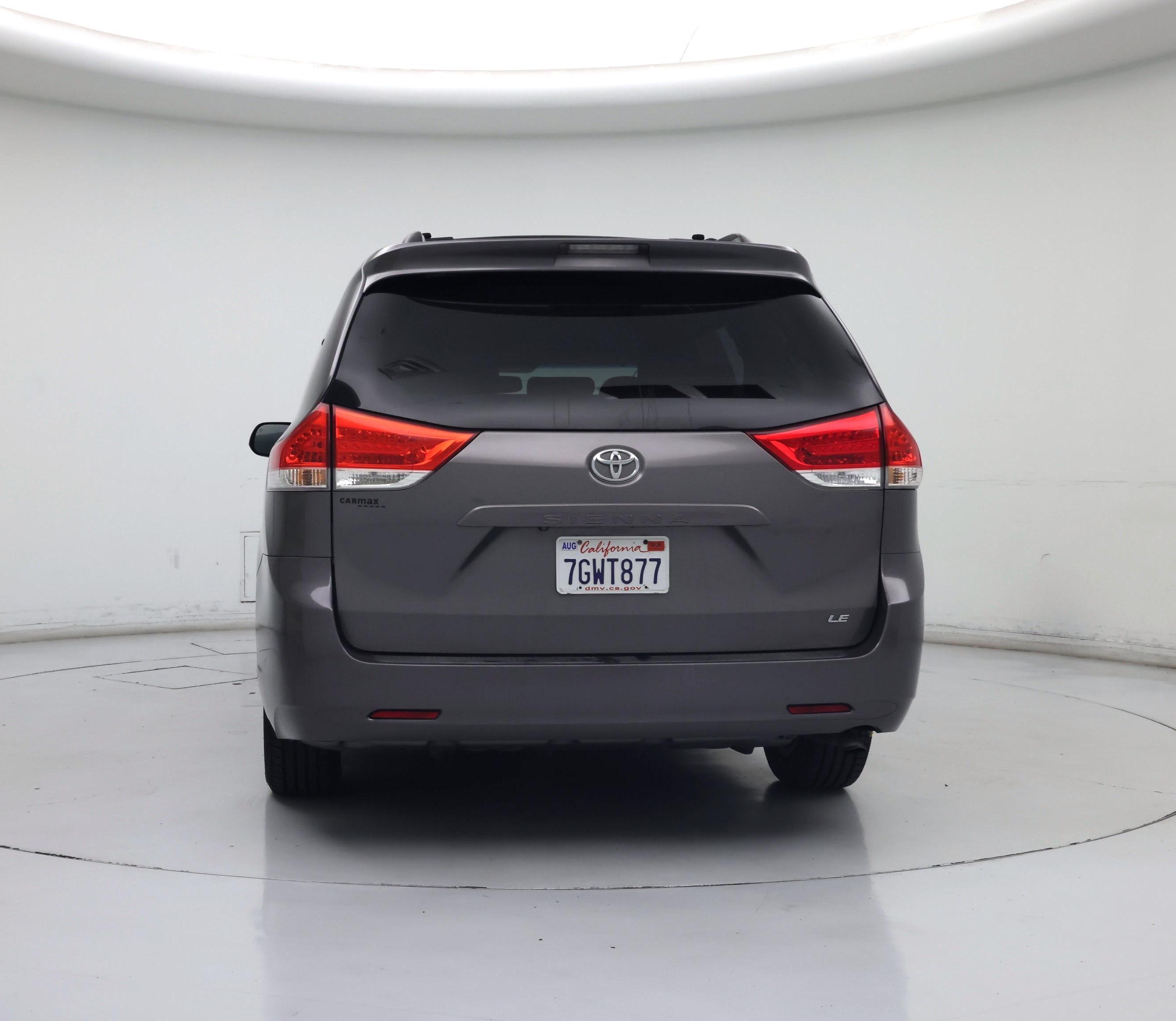 Thumbnail: 2014 Toyota Sienna - 6