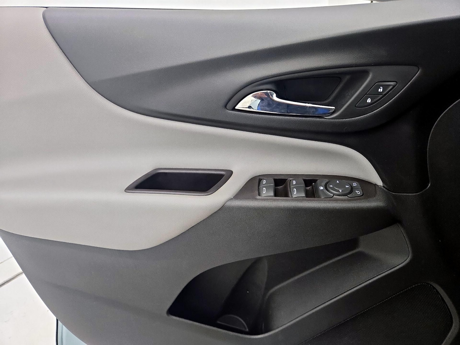 2022 Chevrolet Equinox LT - Photo 13