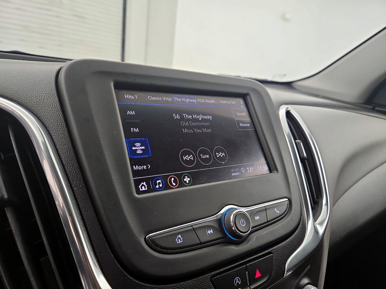 2022 Chevrolet Equinox LT - Photo 16