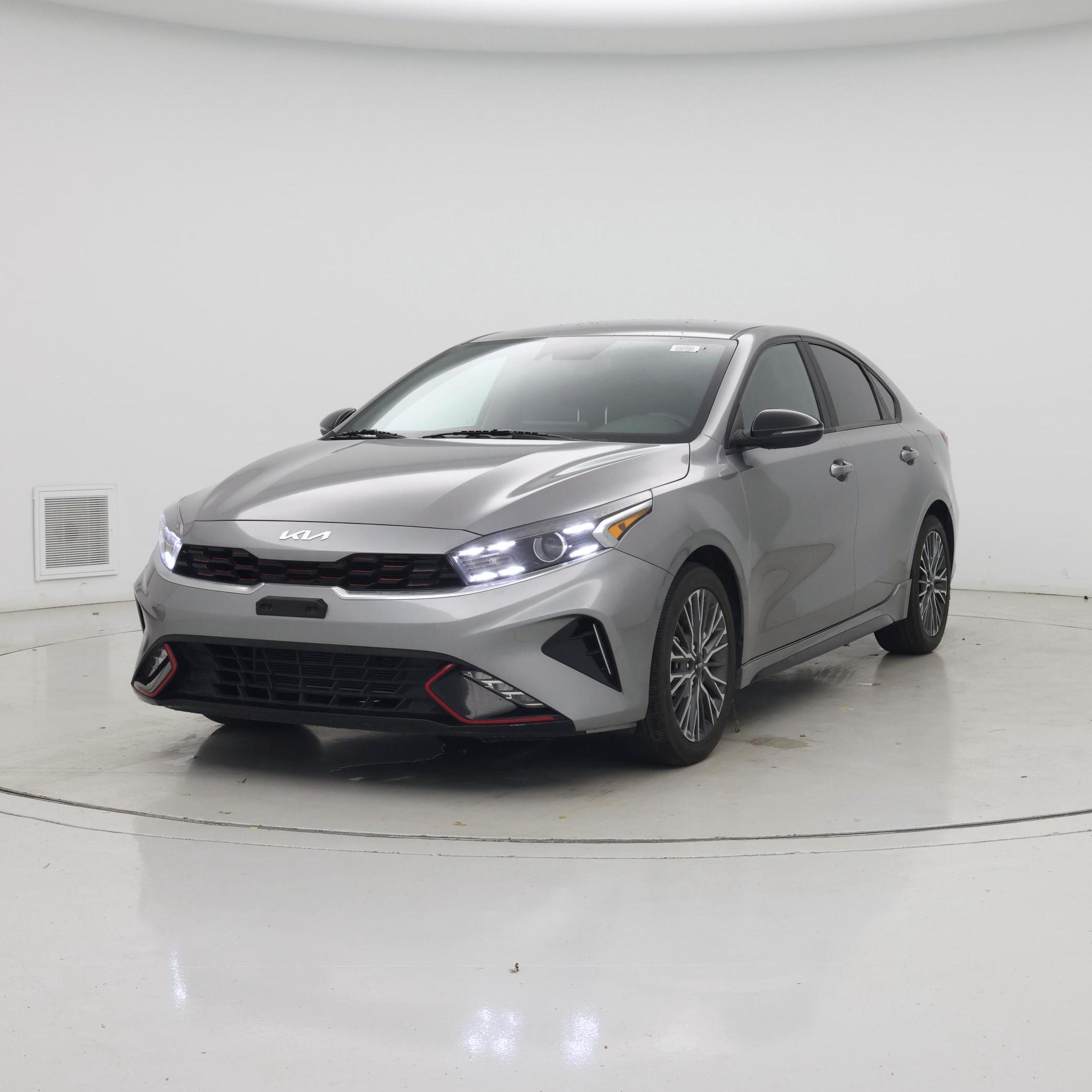 Thumbnail: 2023 Kia Forte - 4