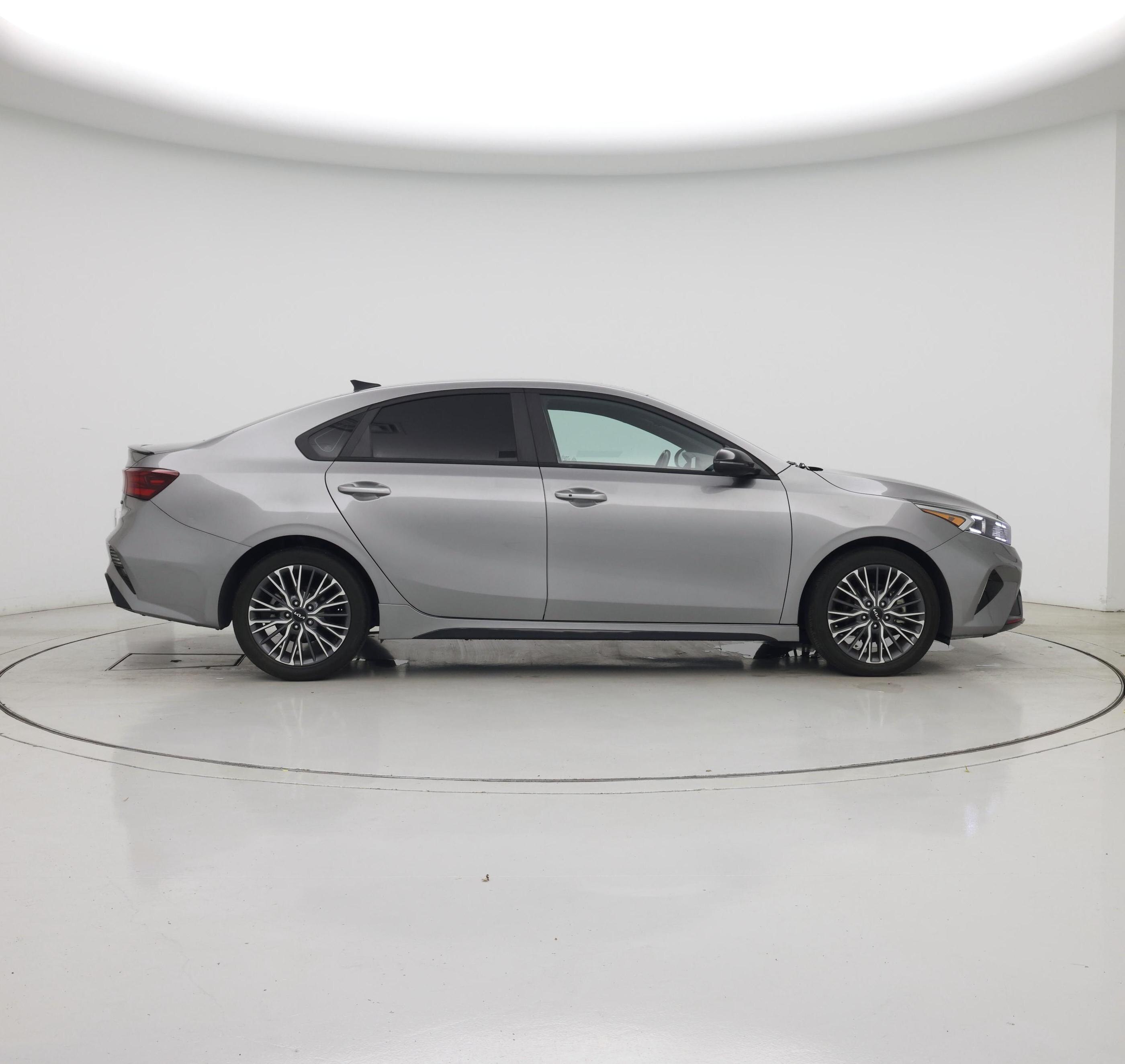 Thumbnail: 2023 Kia Forte - 7