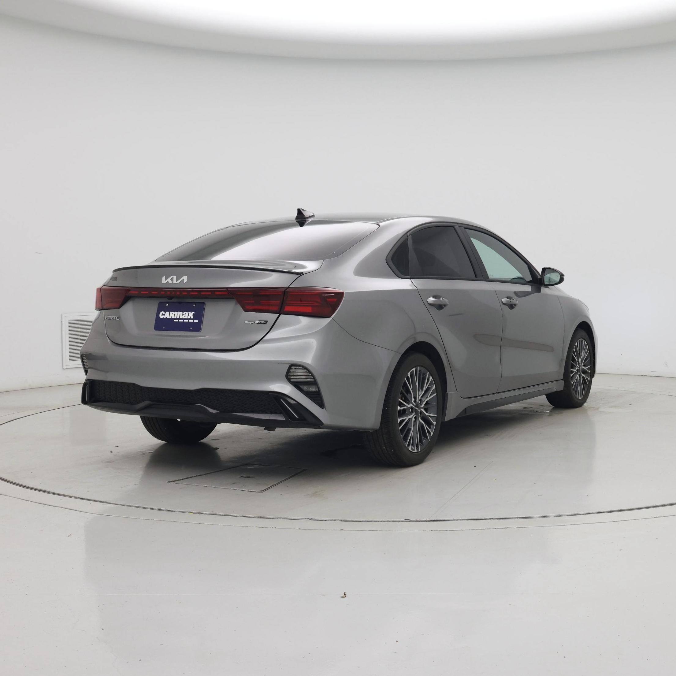 Thumbnail: 2023 Kia Forte - 8