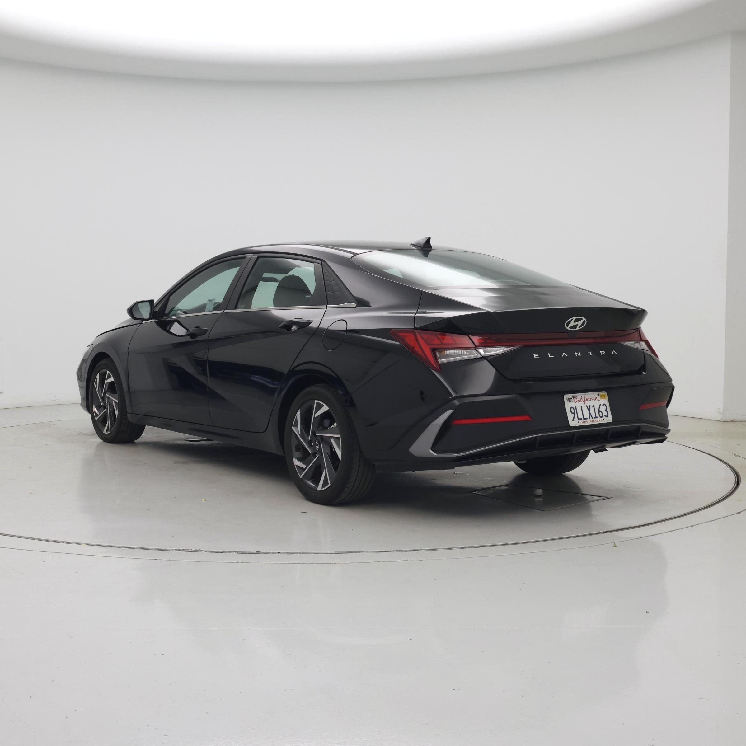 Thumbnail: 2024 Hyundai Elantra - 2