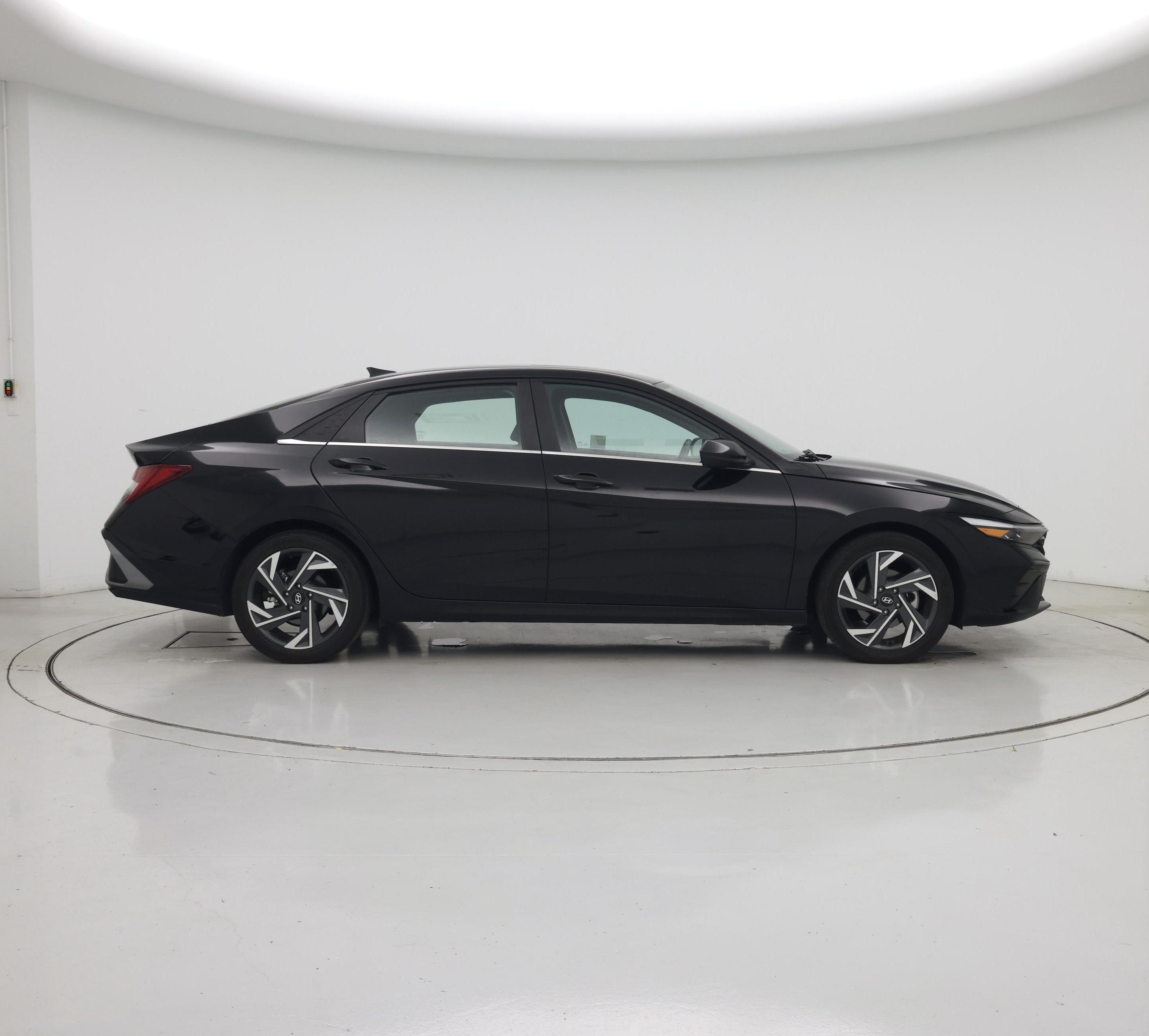 Thumbnail: 2024 Hyundai Elantra - 7