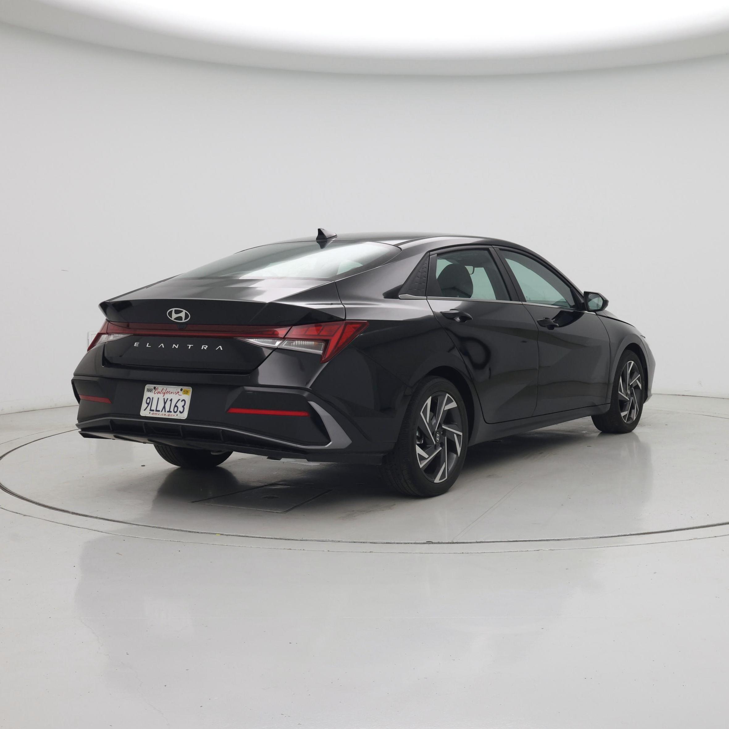 Thumbnail: 2024 Hyundai Elantra - 8