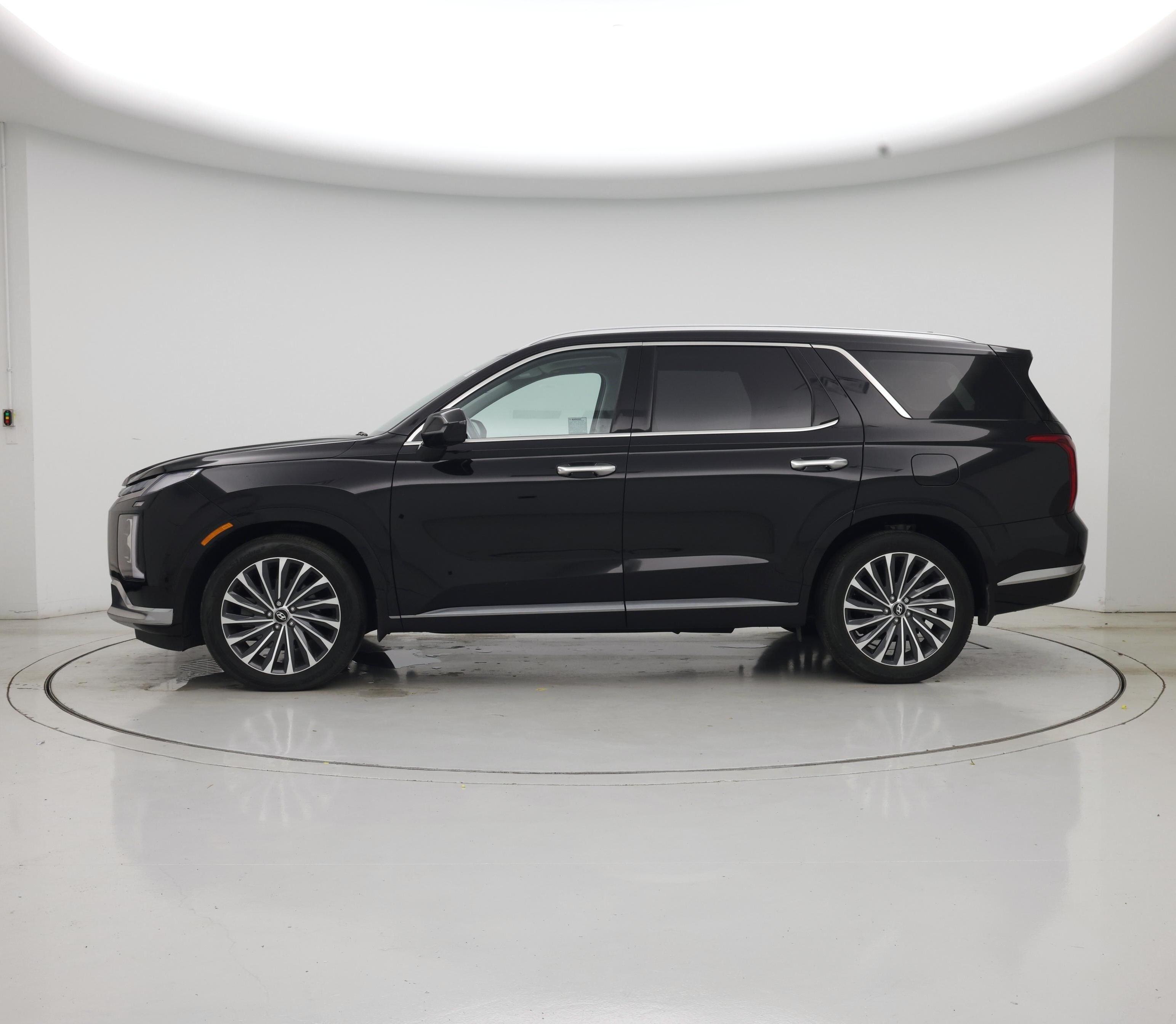 Thumbnail: 2023 Hyundai Palisade - 3