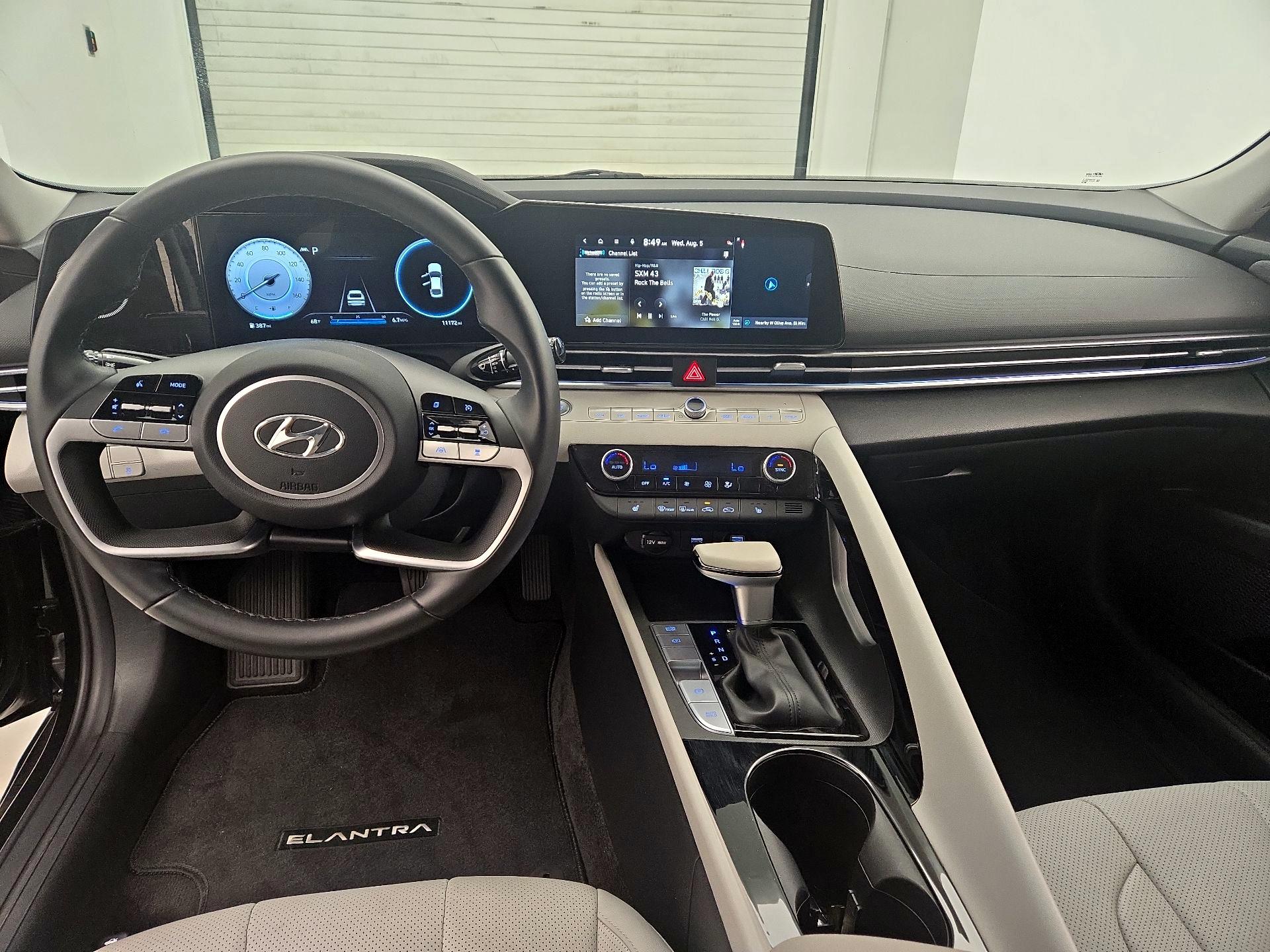 Thumbnail: 2023 Hyundai Elantra - 9