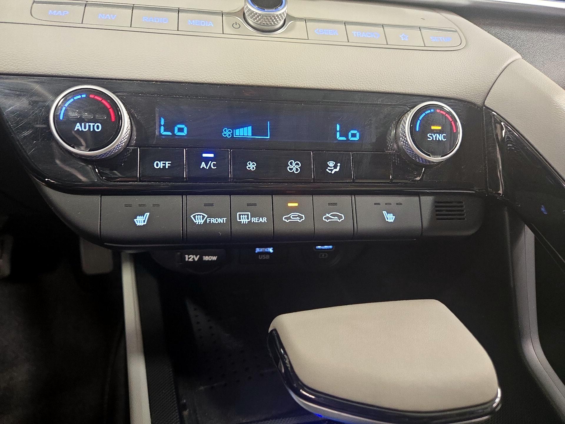 Thumbnail: 2023 Hyundai Elantra - 17